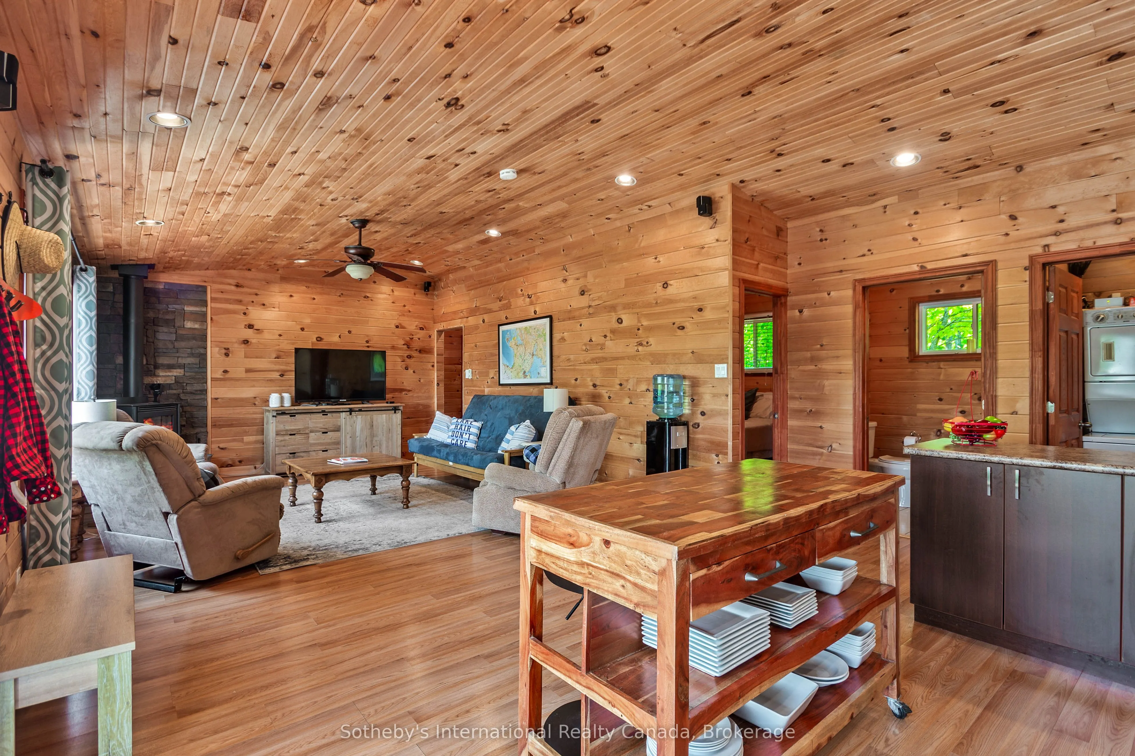 12494 Georgian Bay Shore