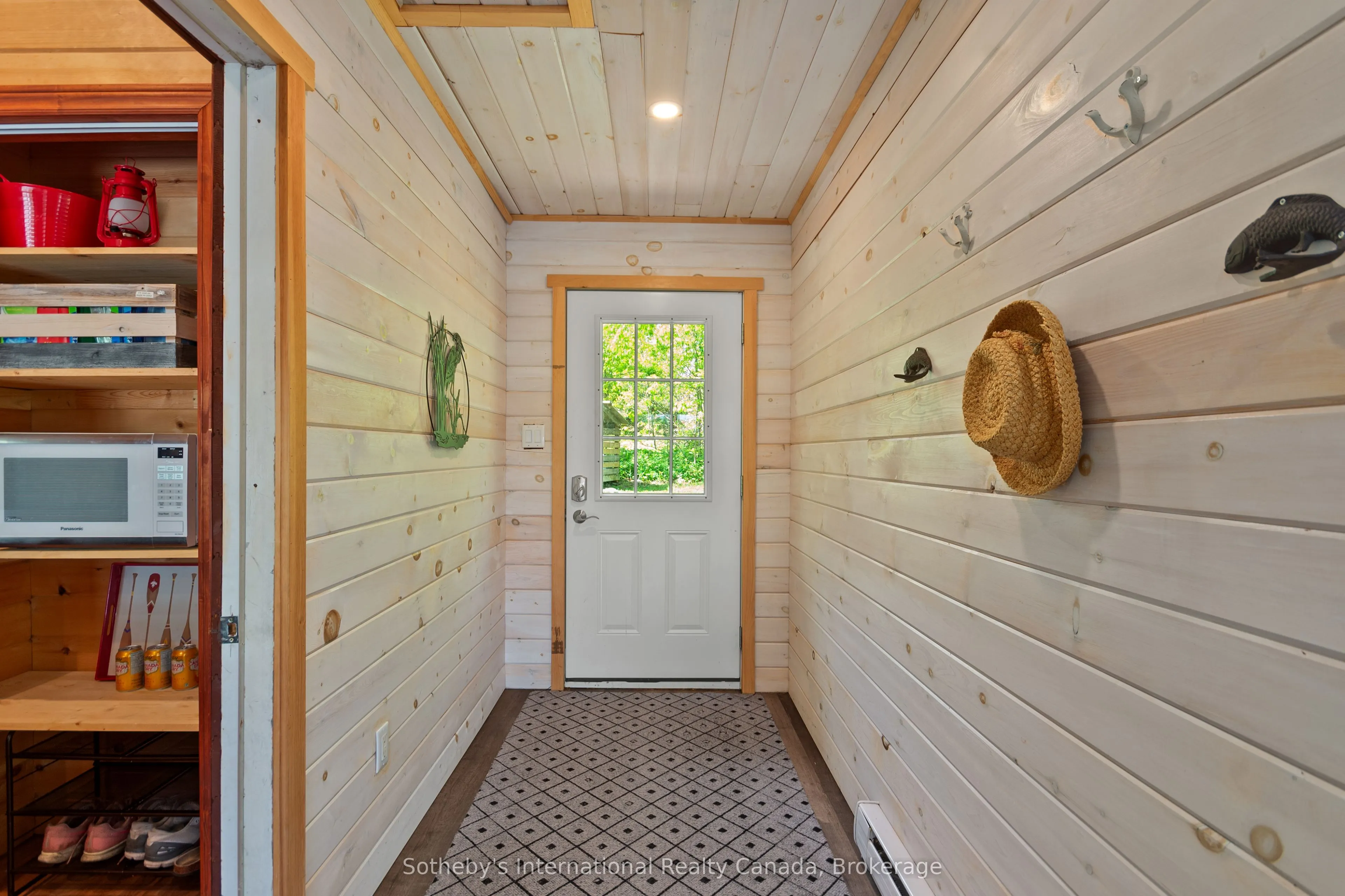 12494 Georgian Bay Shore