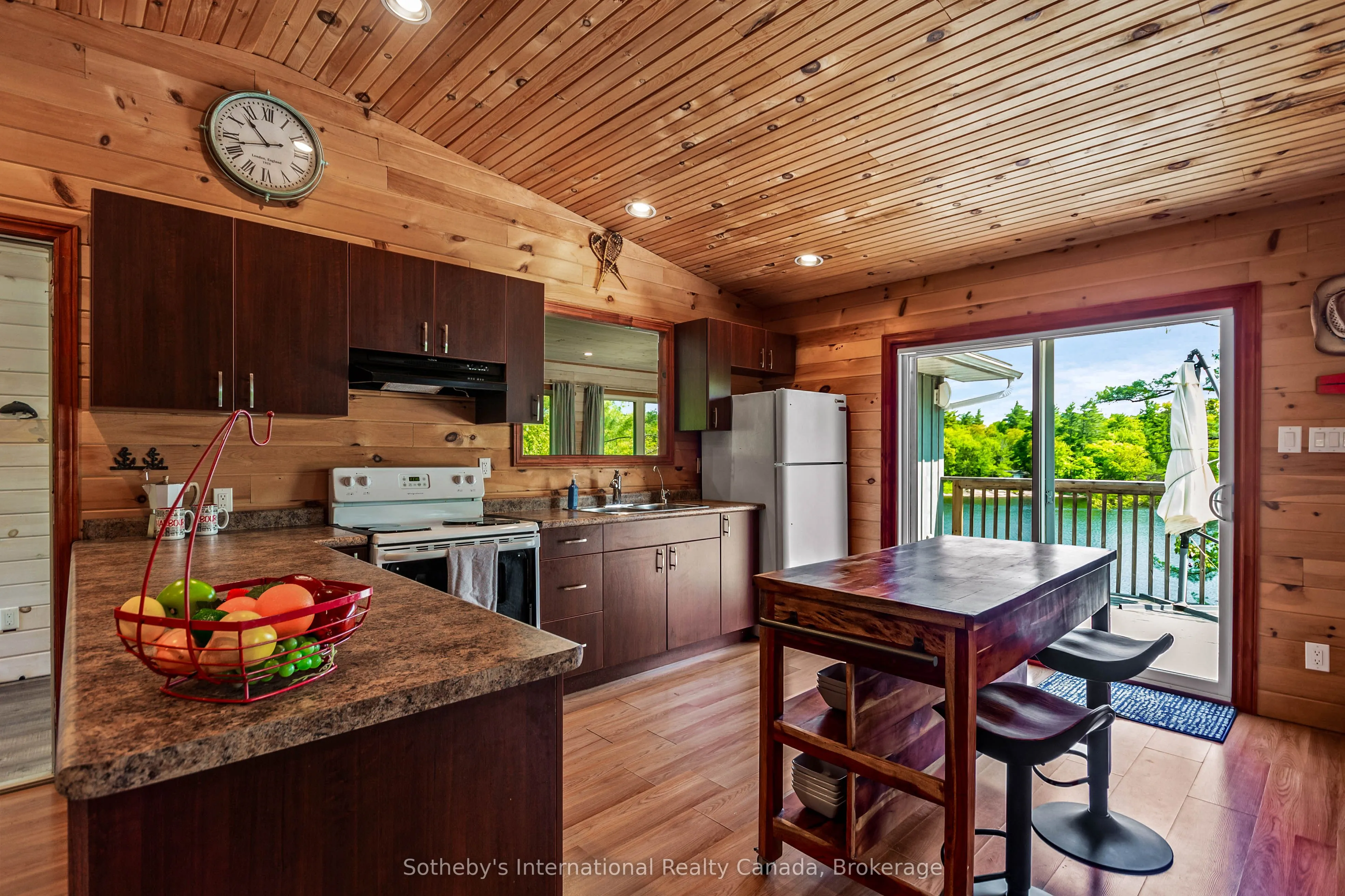 12494 Georgian Bay Shore