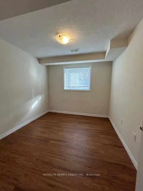 49 Dennis Drive