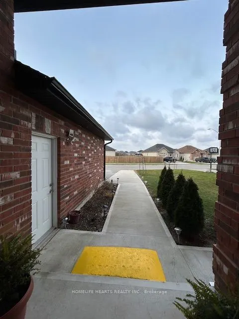 49 Dennis Drive