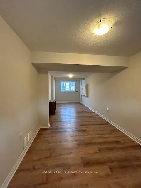 49 Dennis Drive
