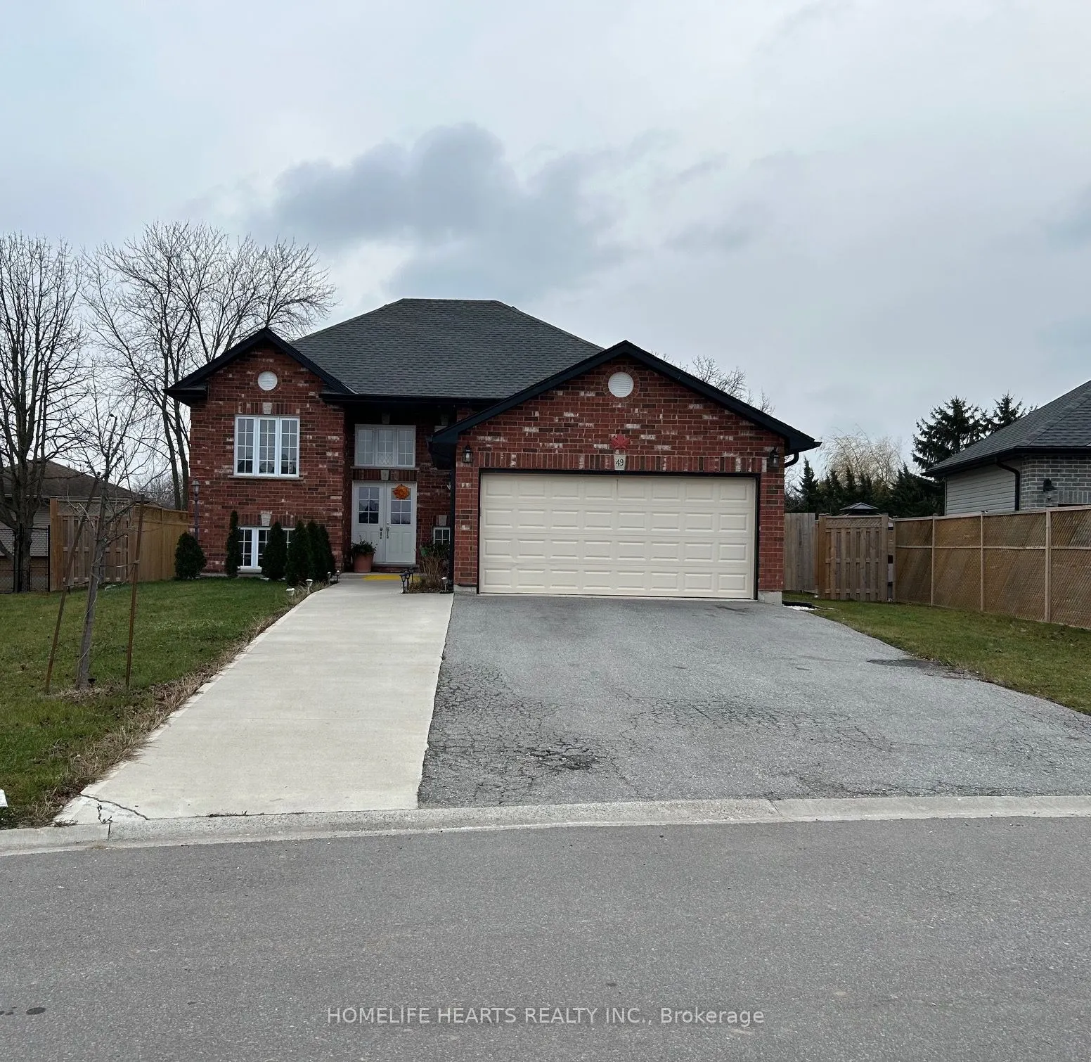 49 Dennis Drive