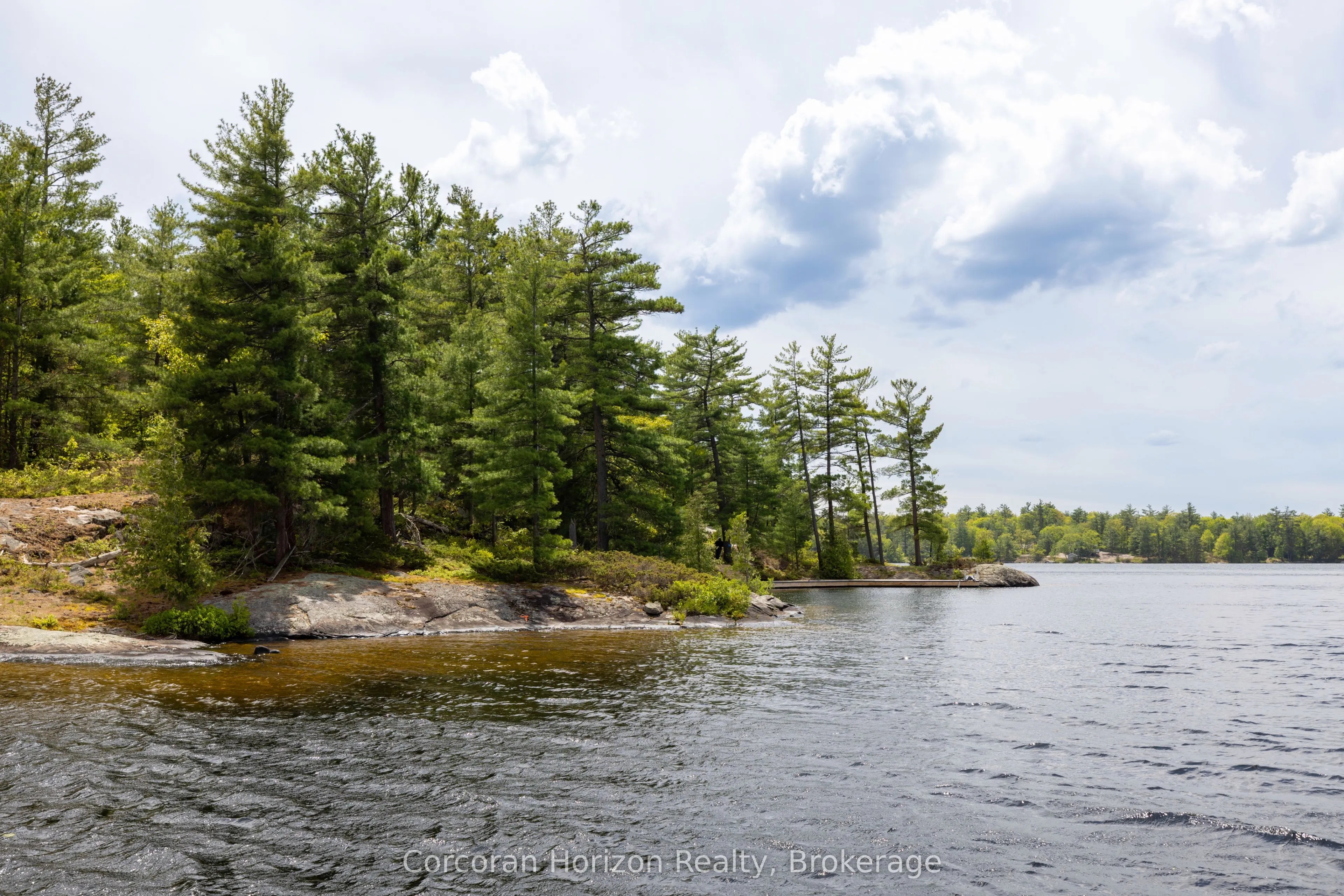 PT ISLAND 45 IN SIX MILE LAKE Island