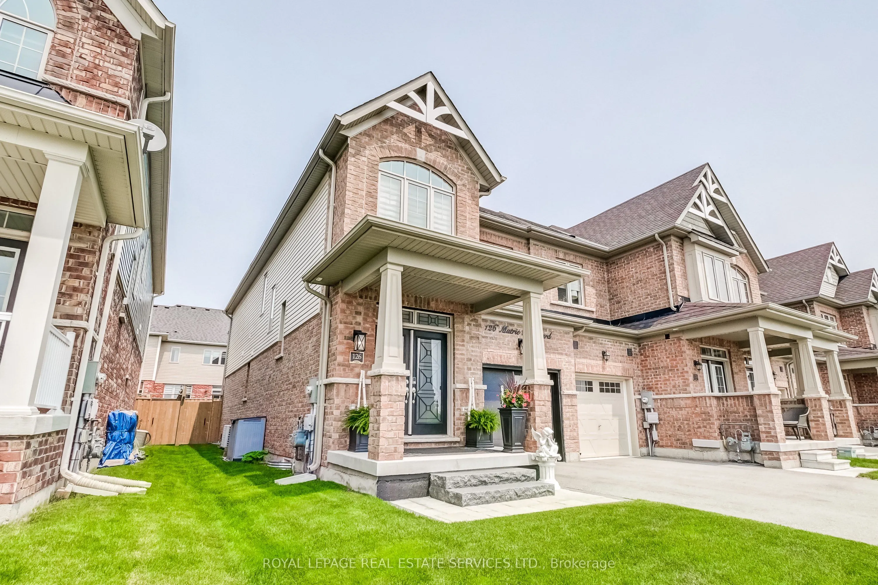 126 Mutrie Boulevard