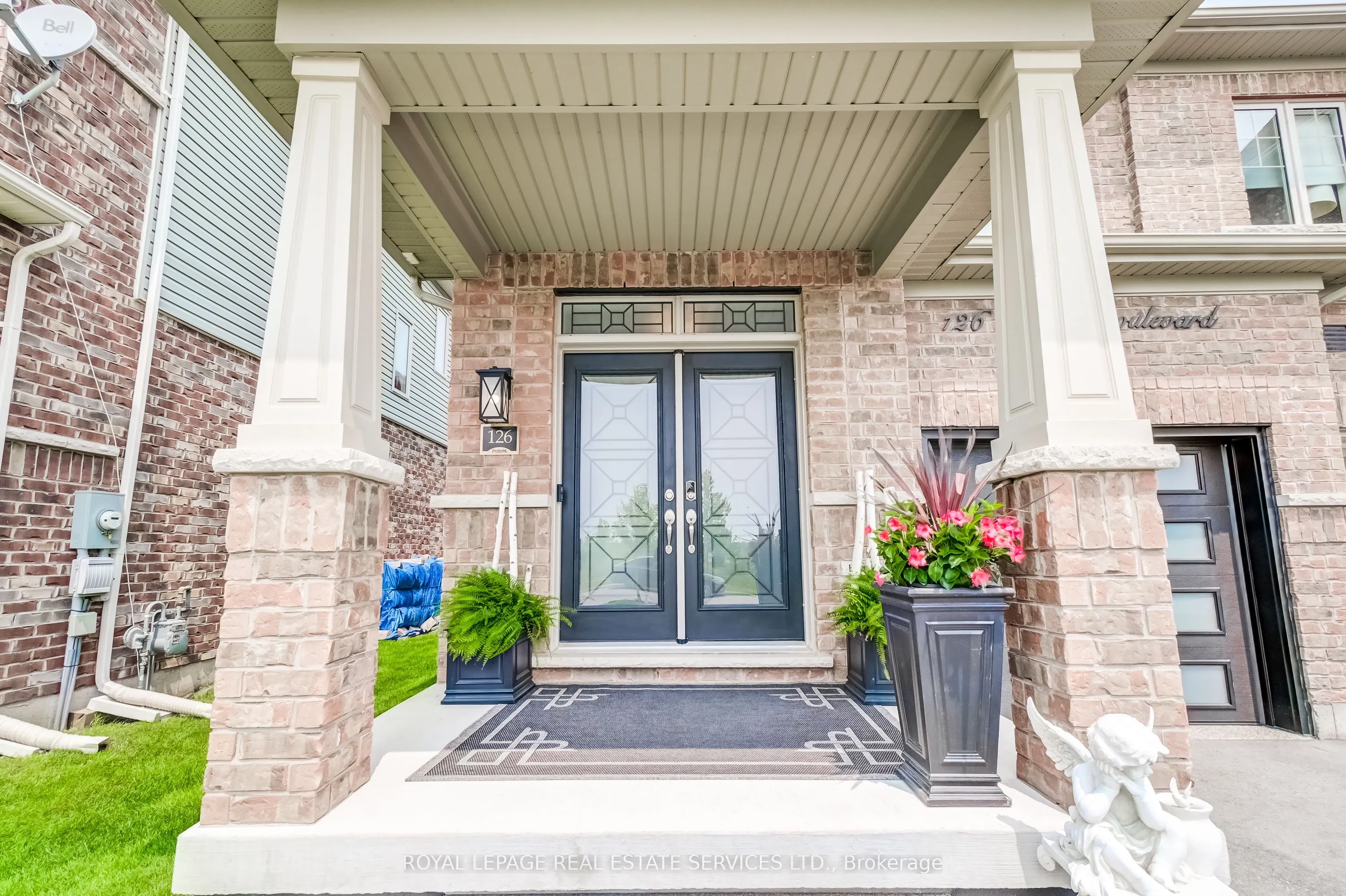 126 Mutrie Boulevard