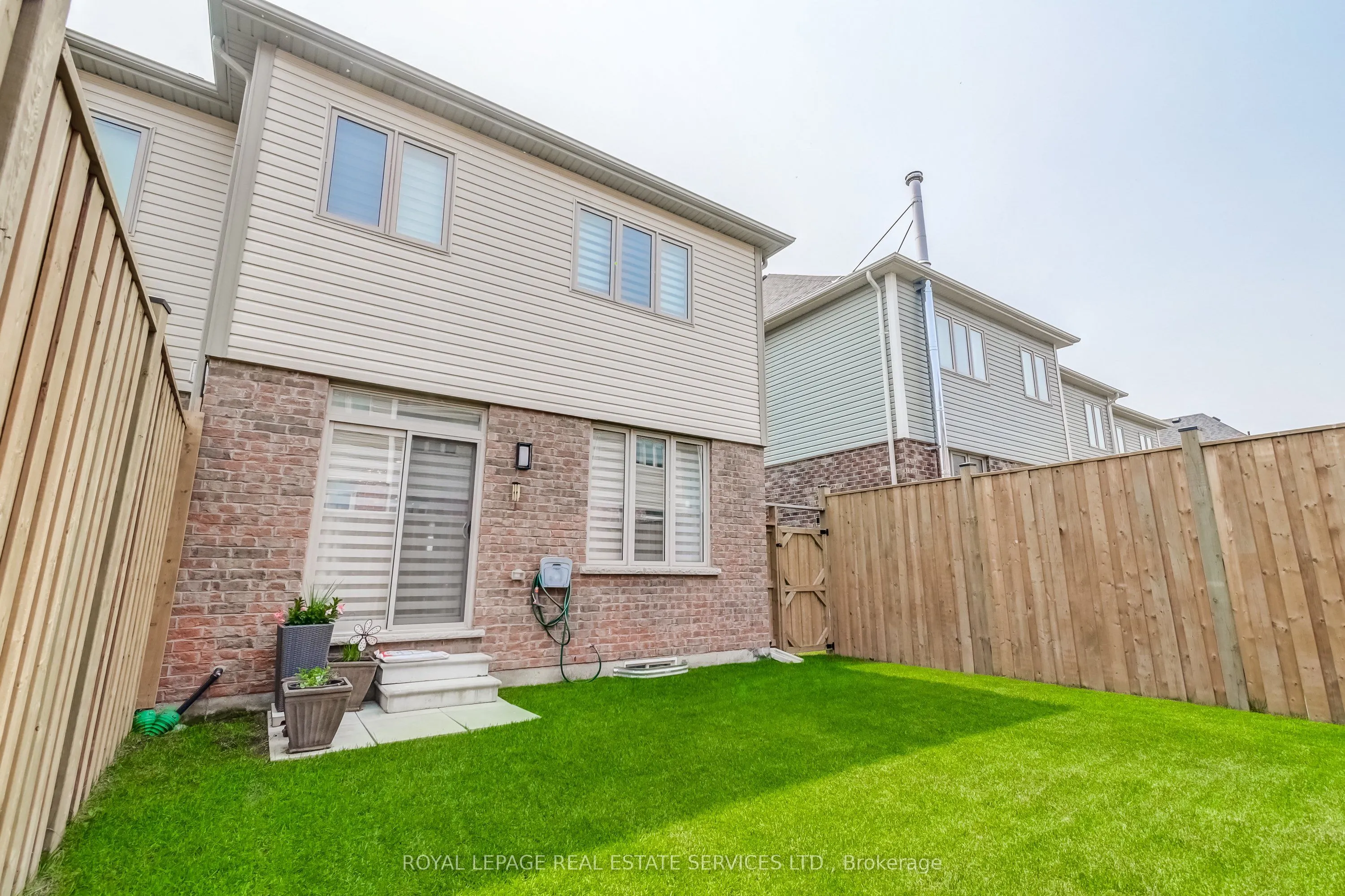 126 Mutrie Boulevard