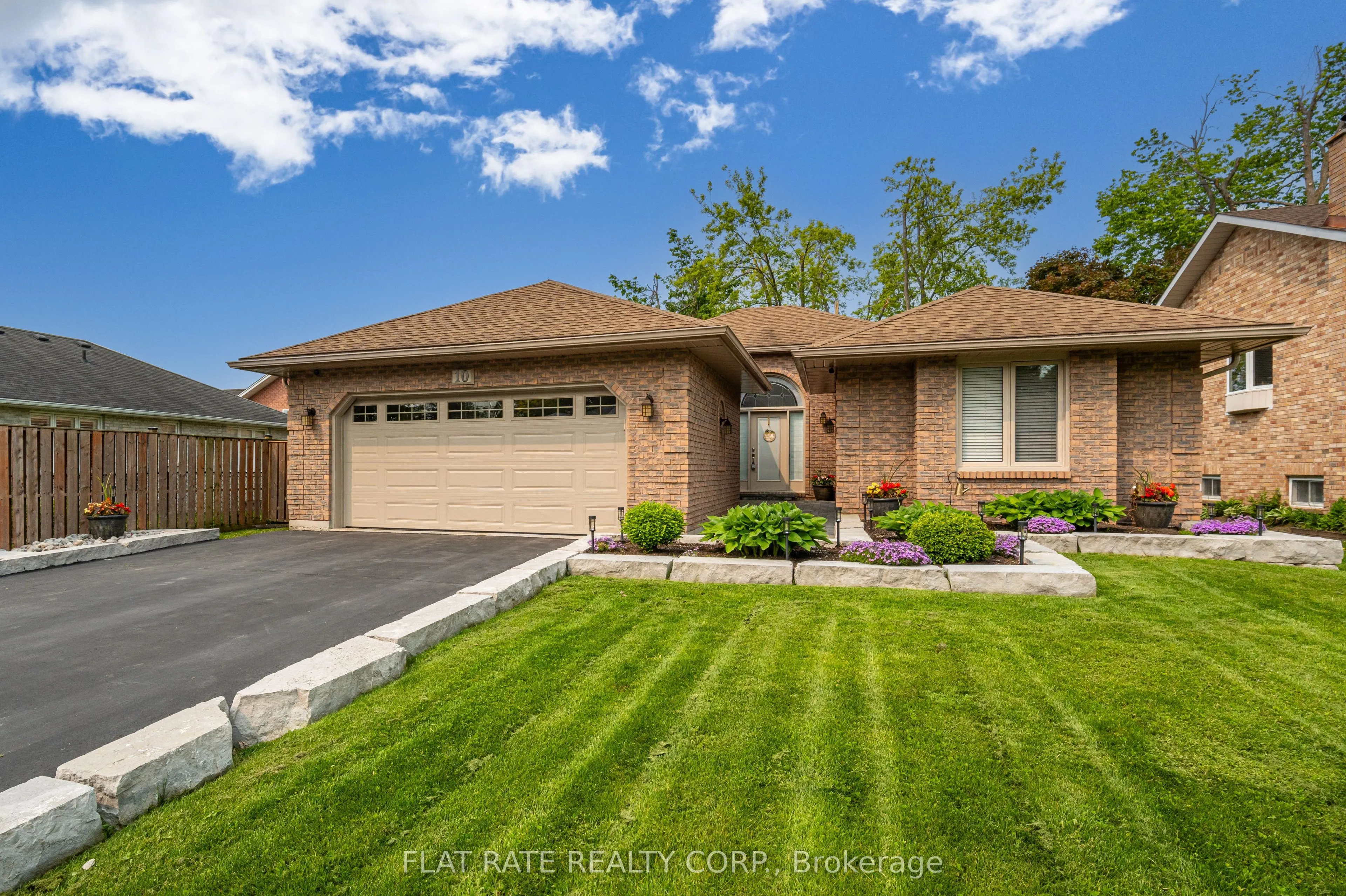 10 HILLVIEW Drive