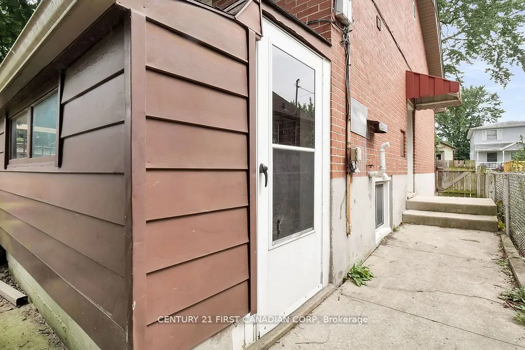 454 Salisbury Street