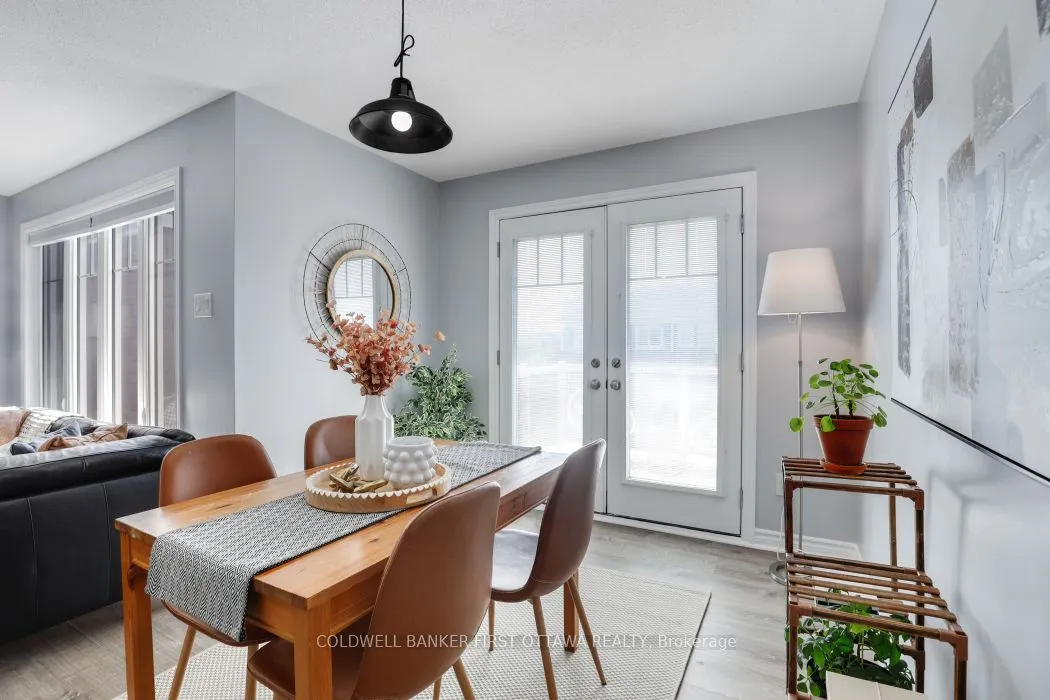 271 Brassy Minnow Crescent