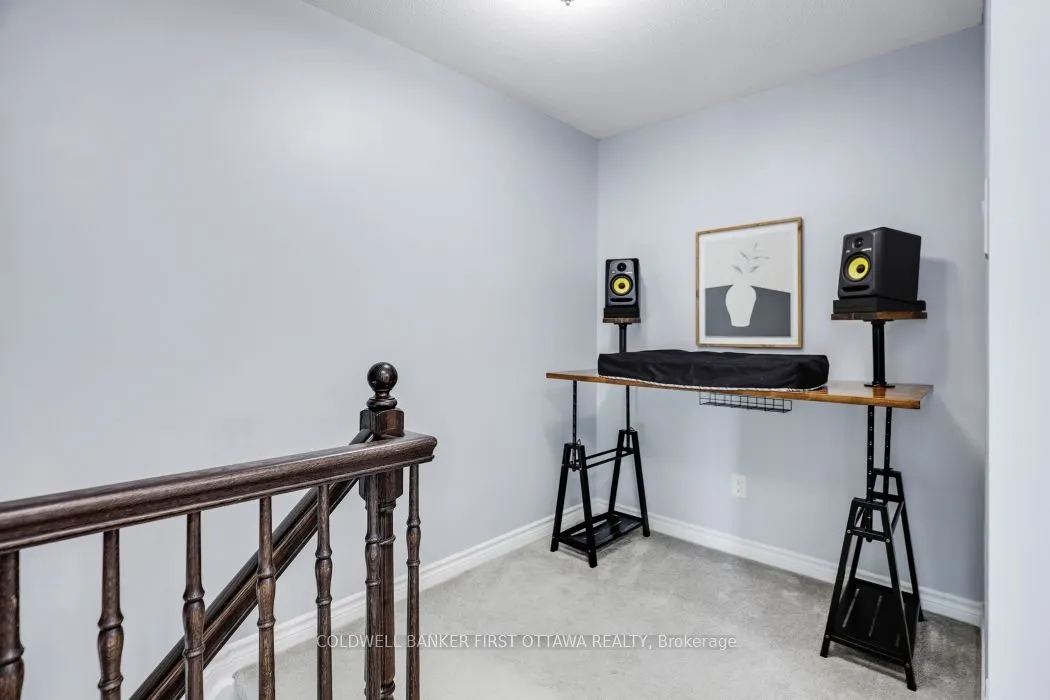 271 Brassy Minnow Crescent