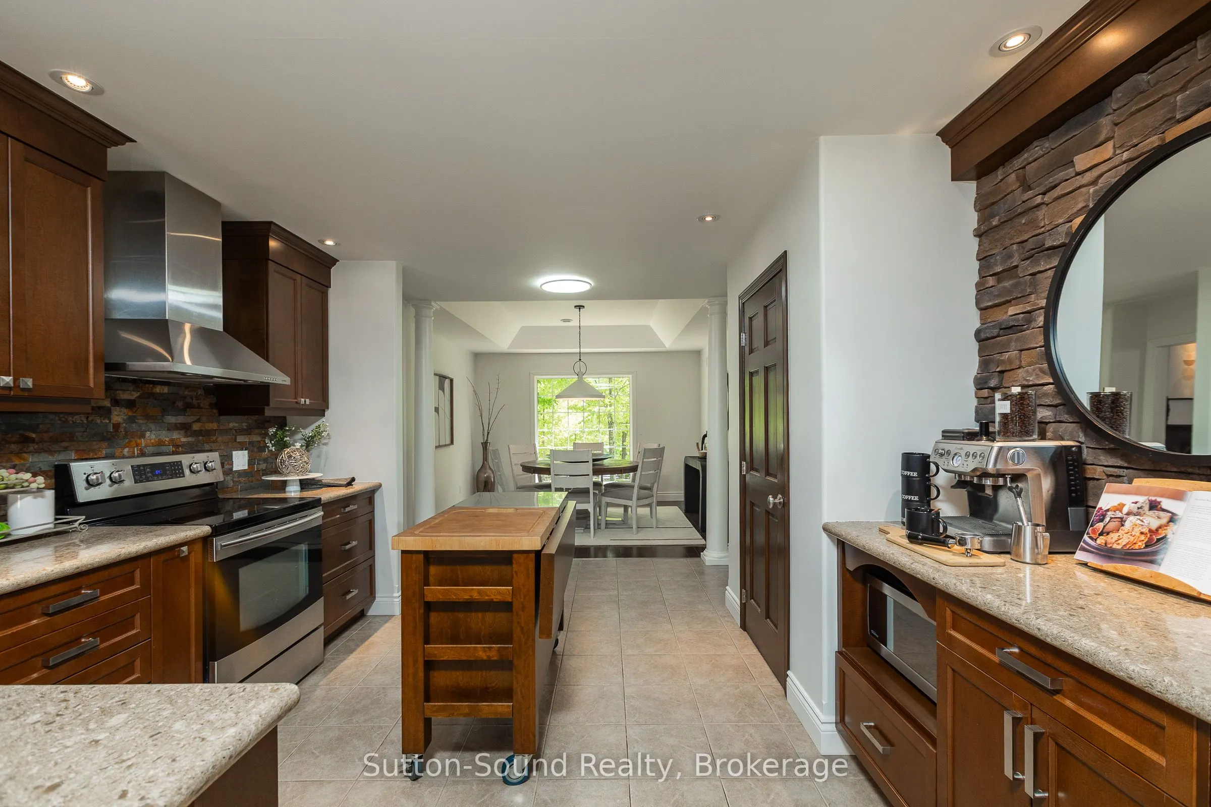 505556 Grey Road 1 Road