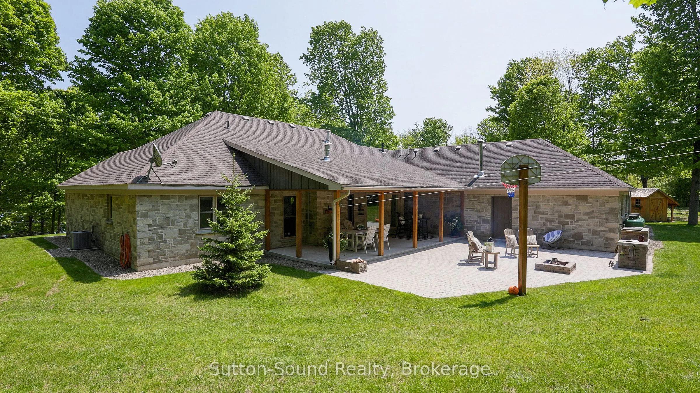 505556 Grey Road 1 Road