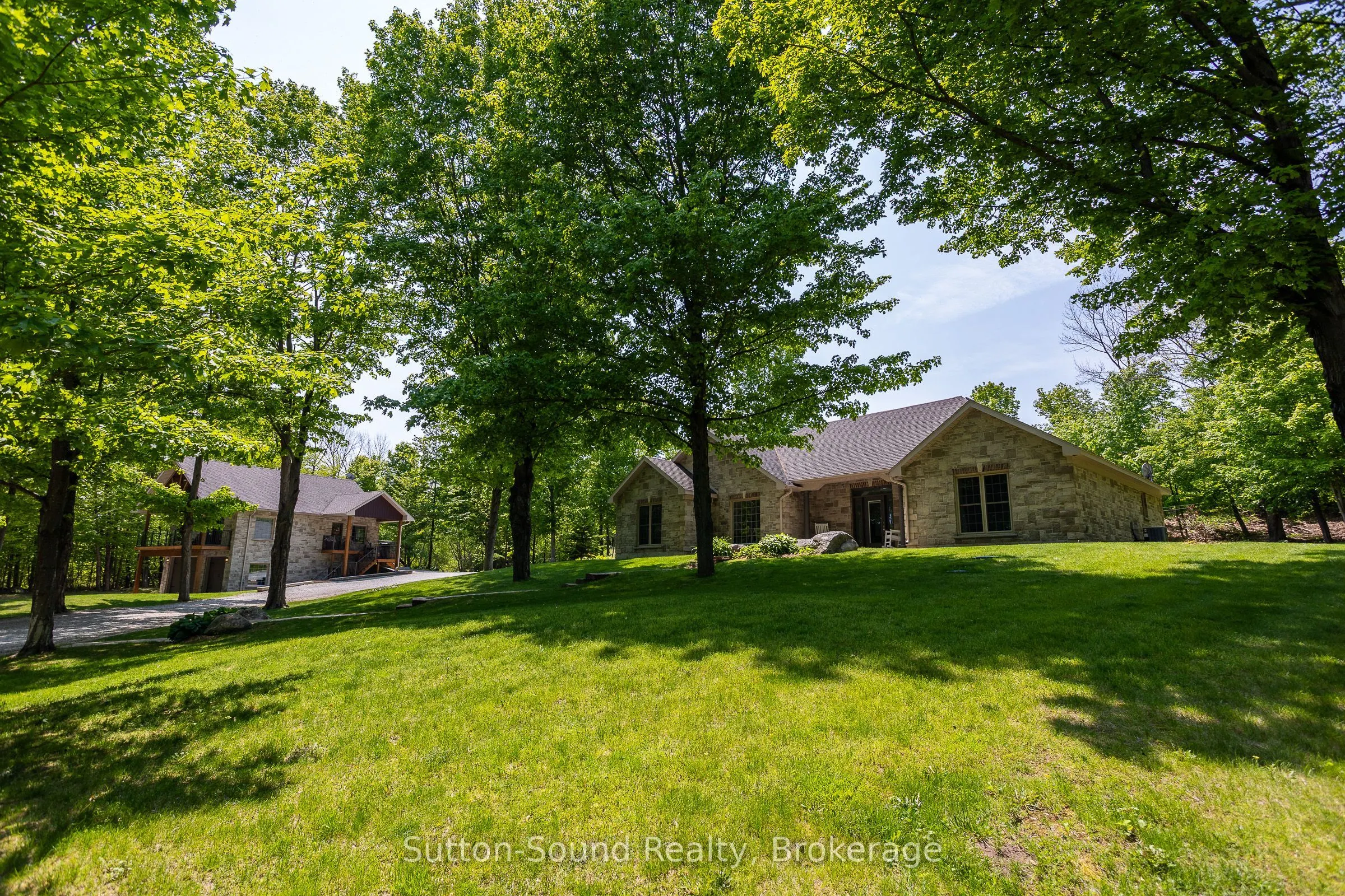505556 Grey Road 1 Road