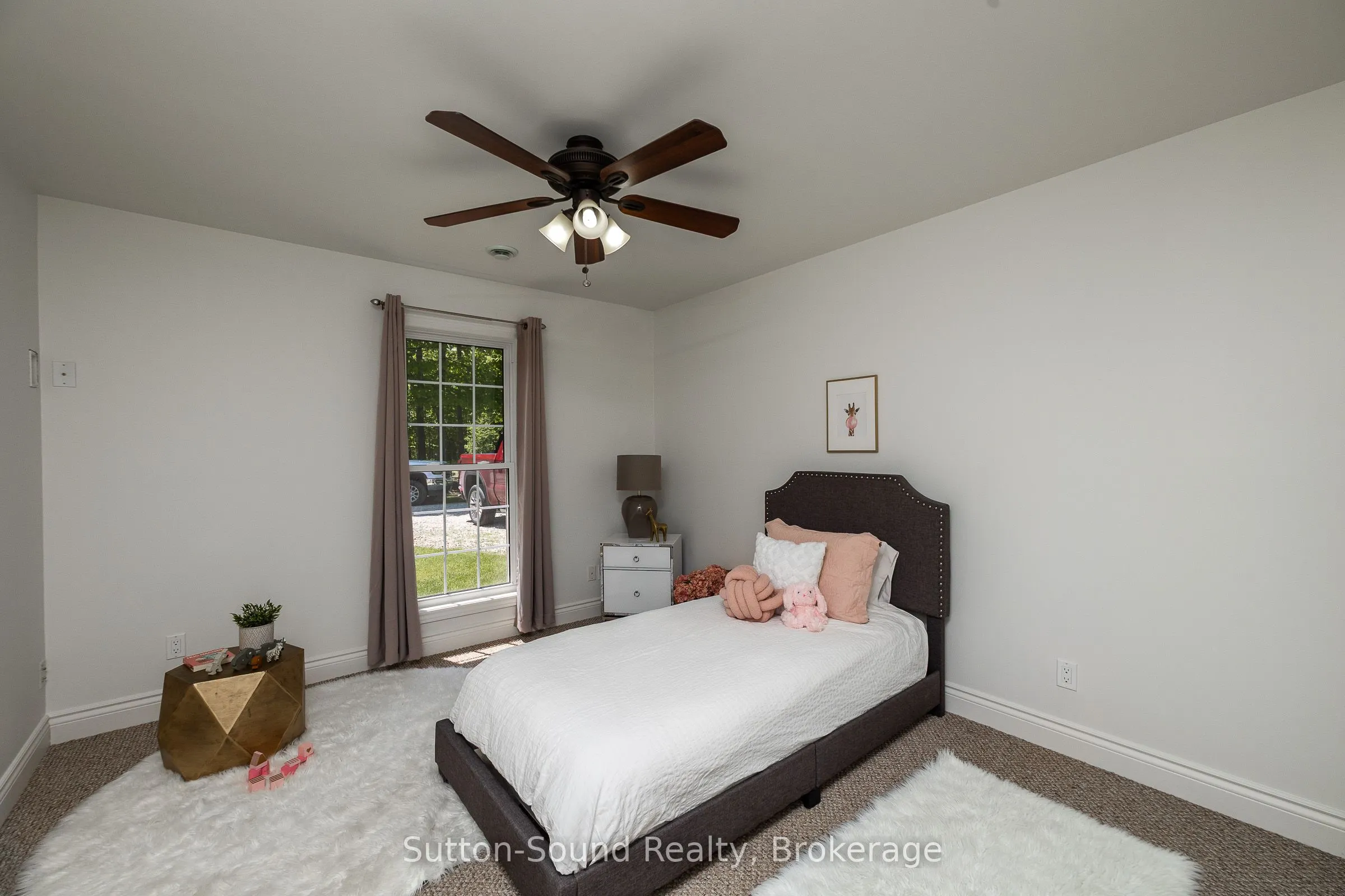 505556 Grey Road 1 Road