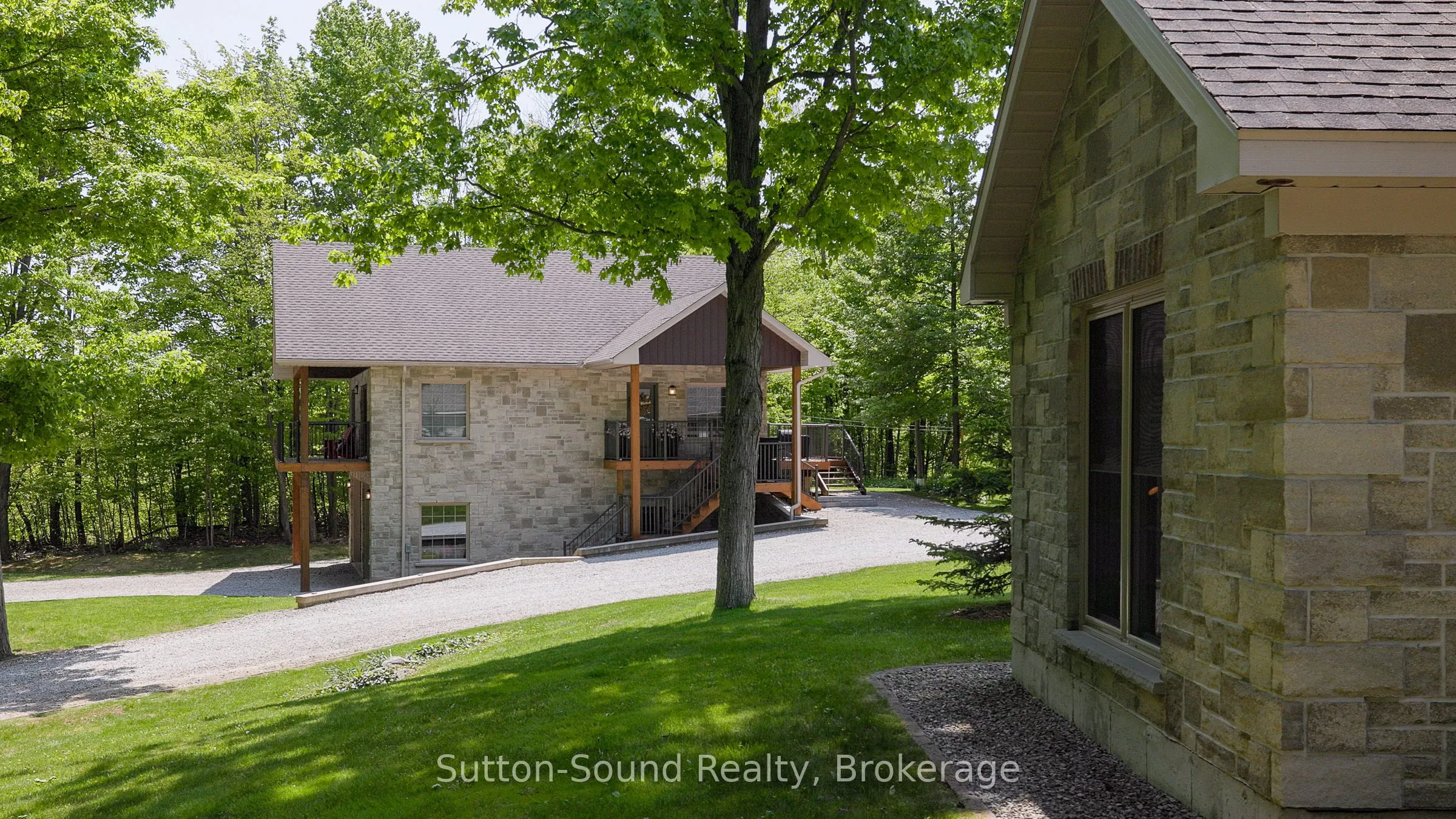 505556 Grey Road 1 Road