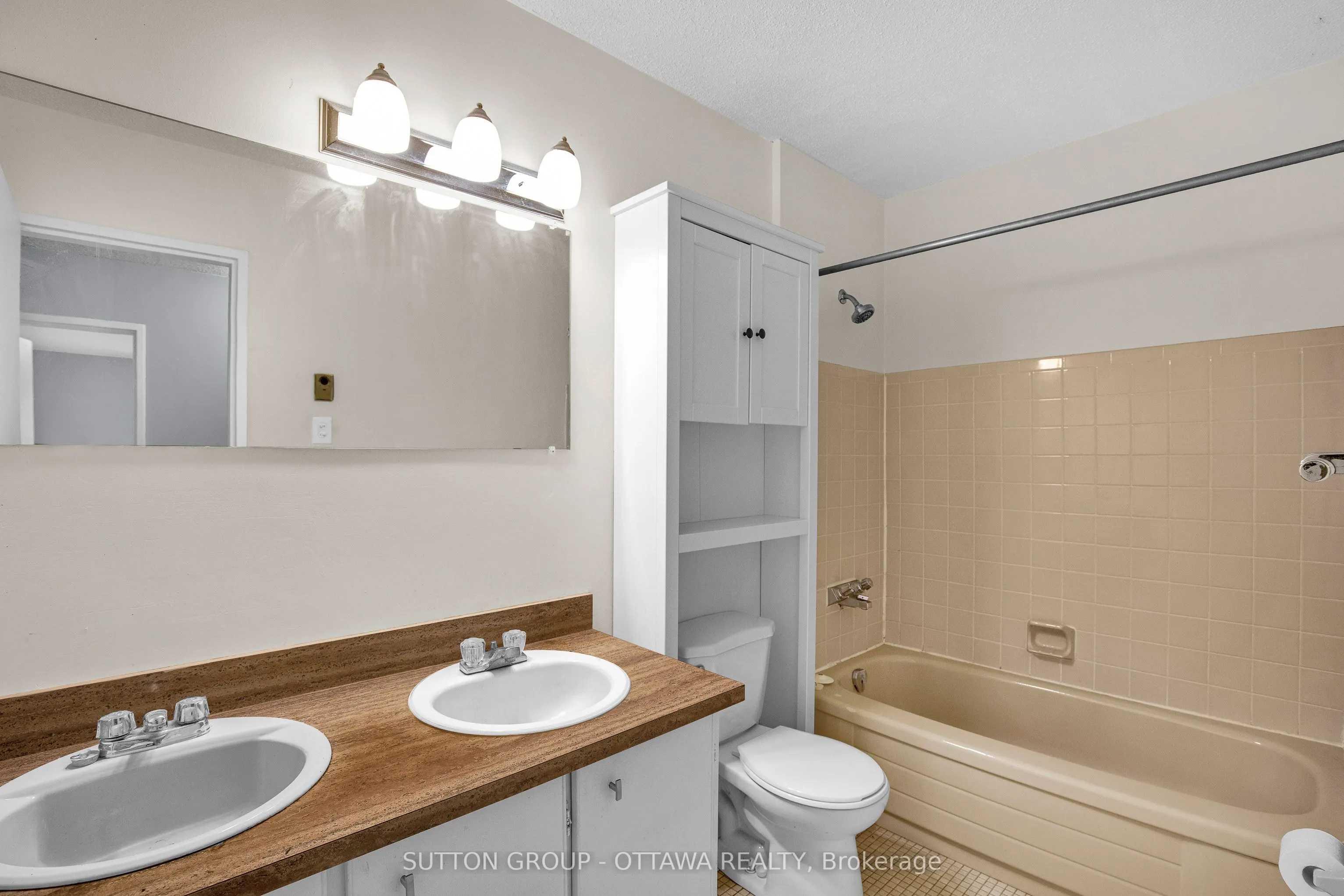 1958 Jasmine Crescent, #39J
