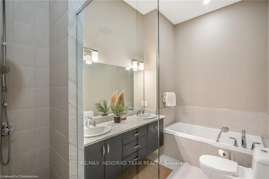19 Lake Street, #20