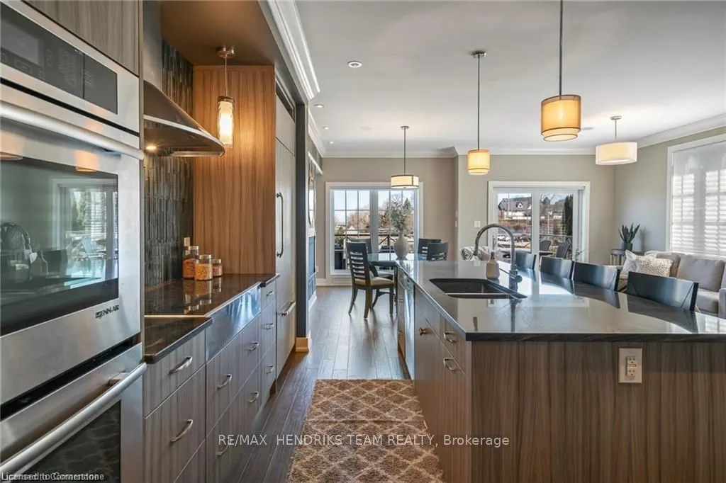 19 Lake Street, #20