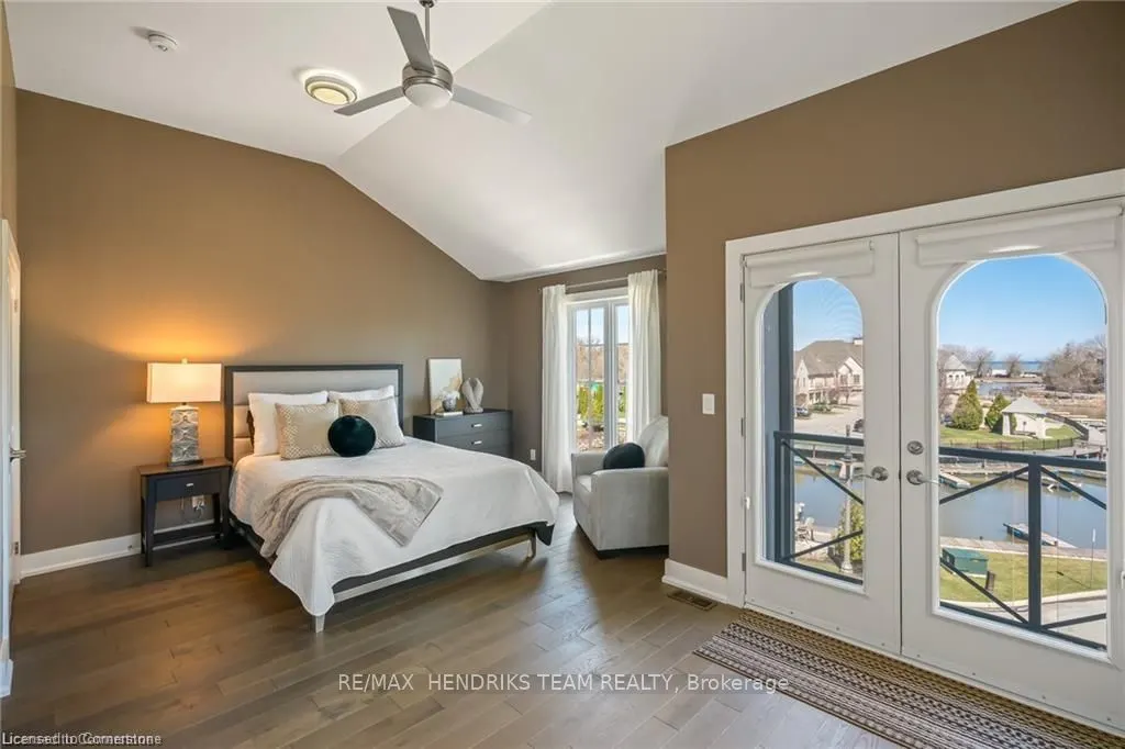 19 Lake Street, #20