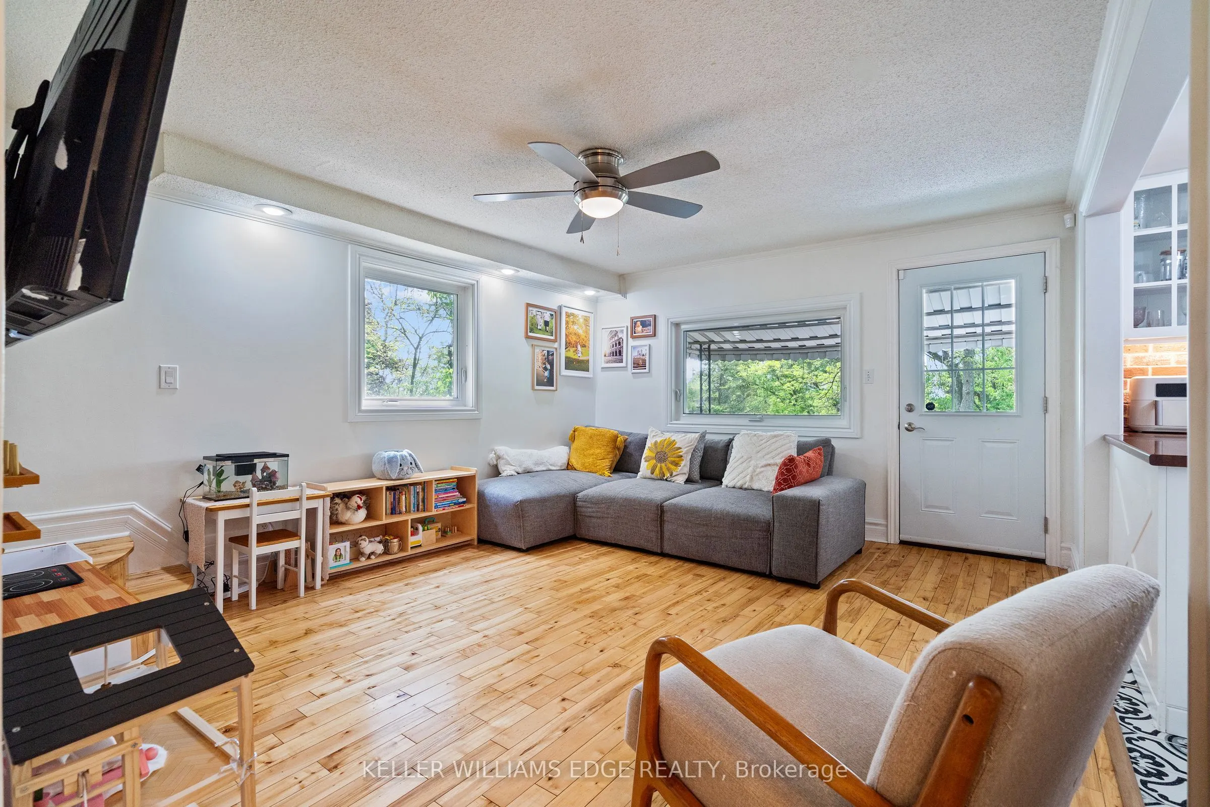 376 OLD GUELPH Road