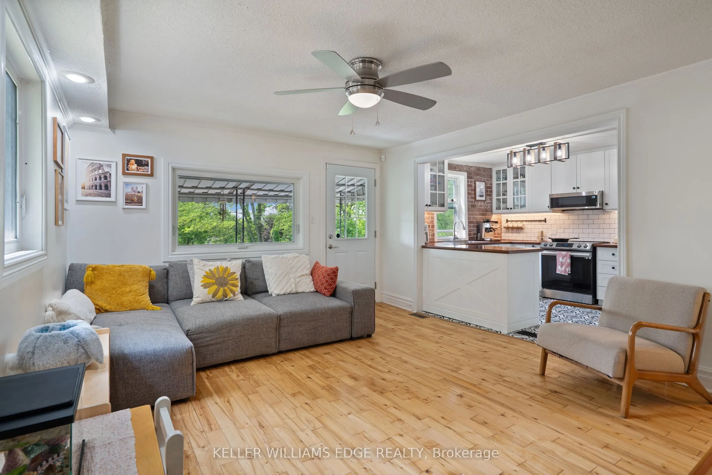 376 OLD GUELPH Road