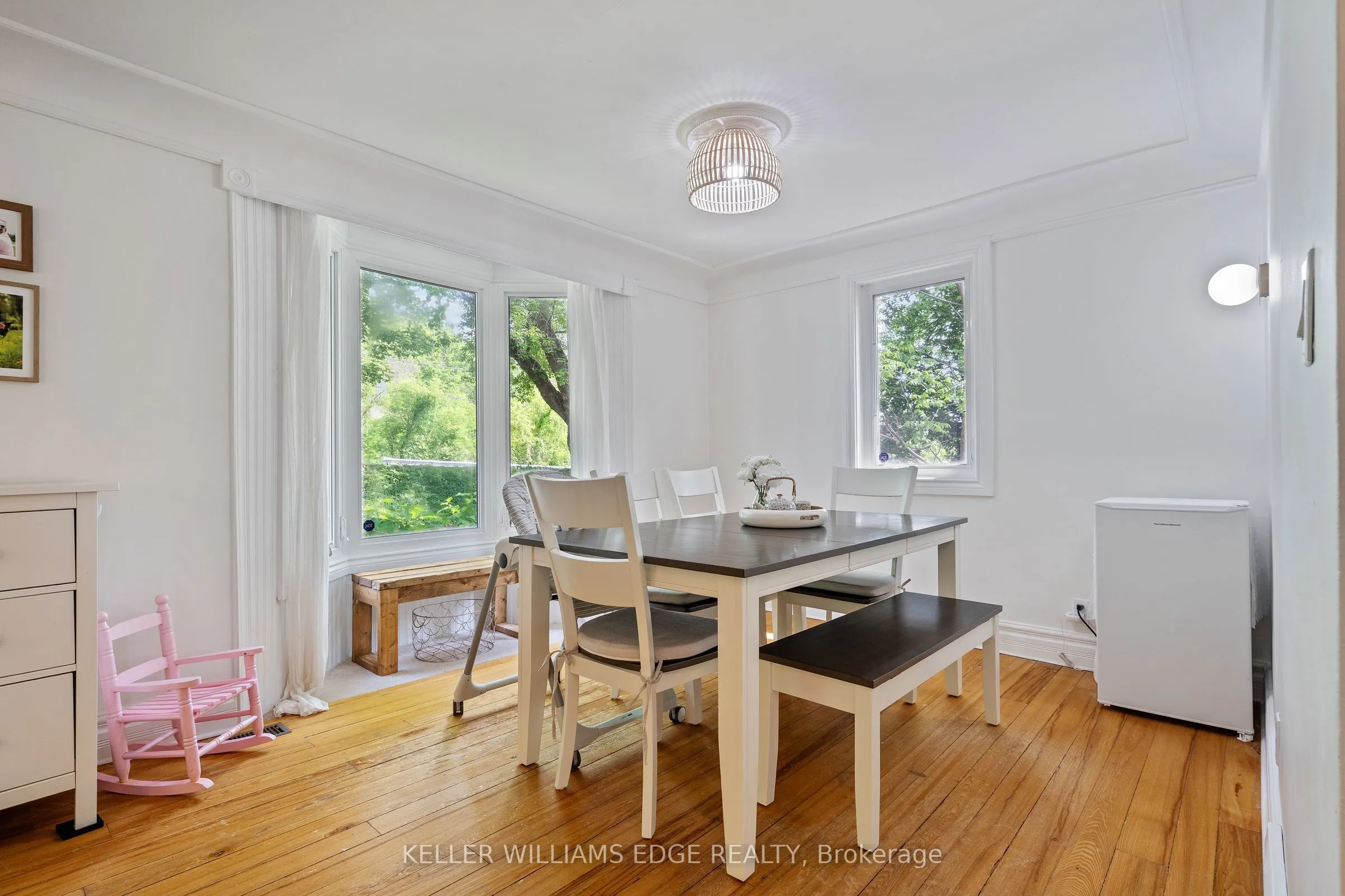 376 OLD GUELPH Road