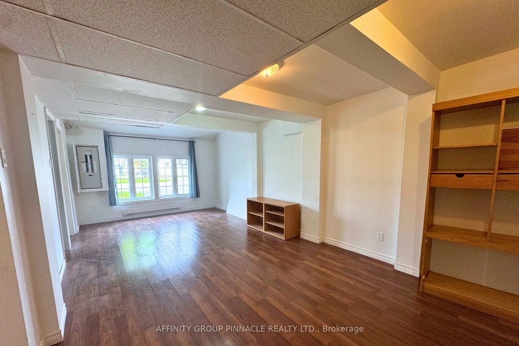 88 Albert Street S