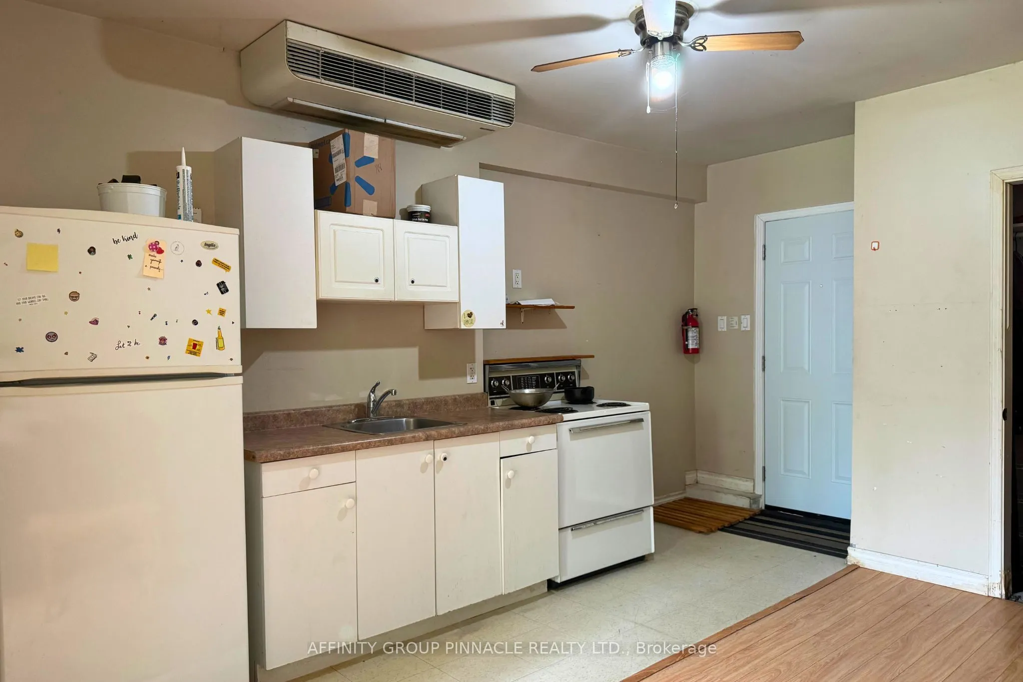 88 Albert Street S