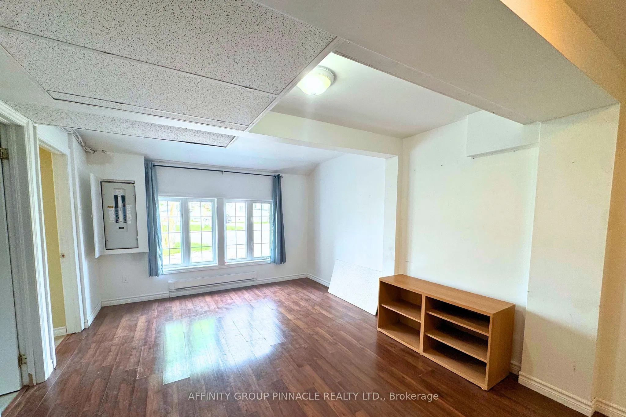 88 Albert Street S