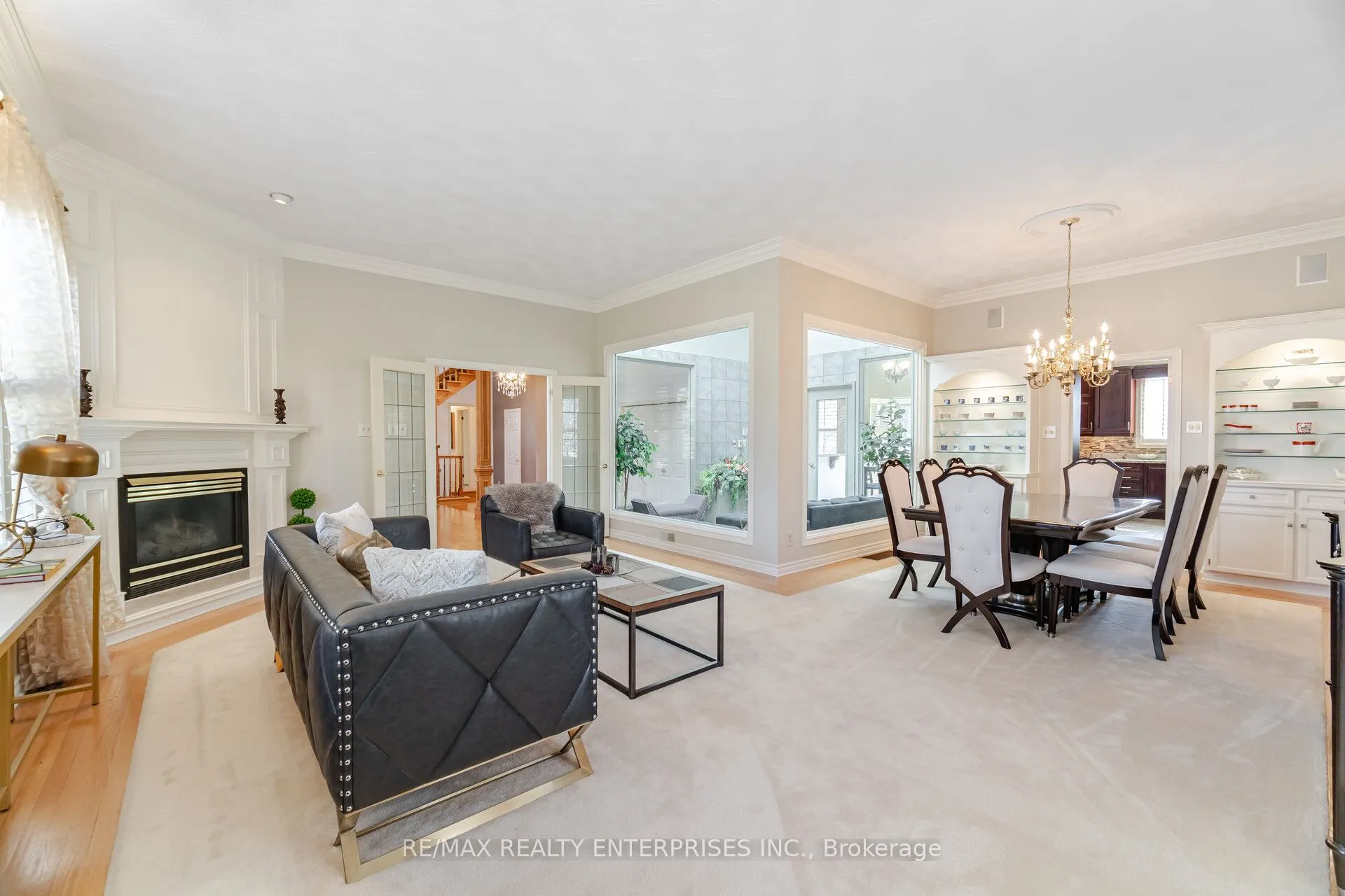 2 Stoney Brae Street
