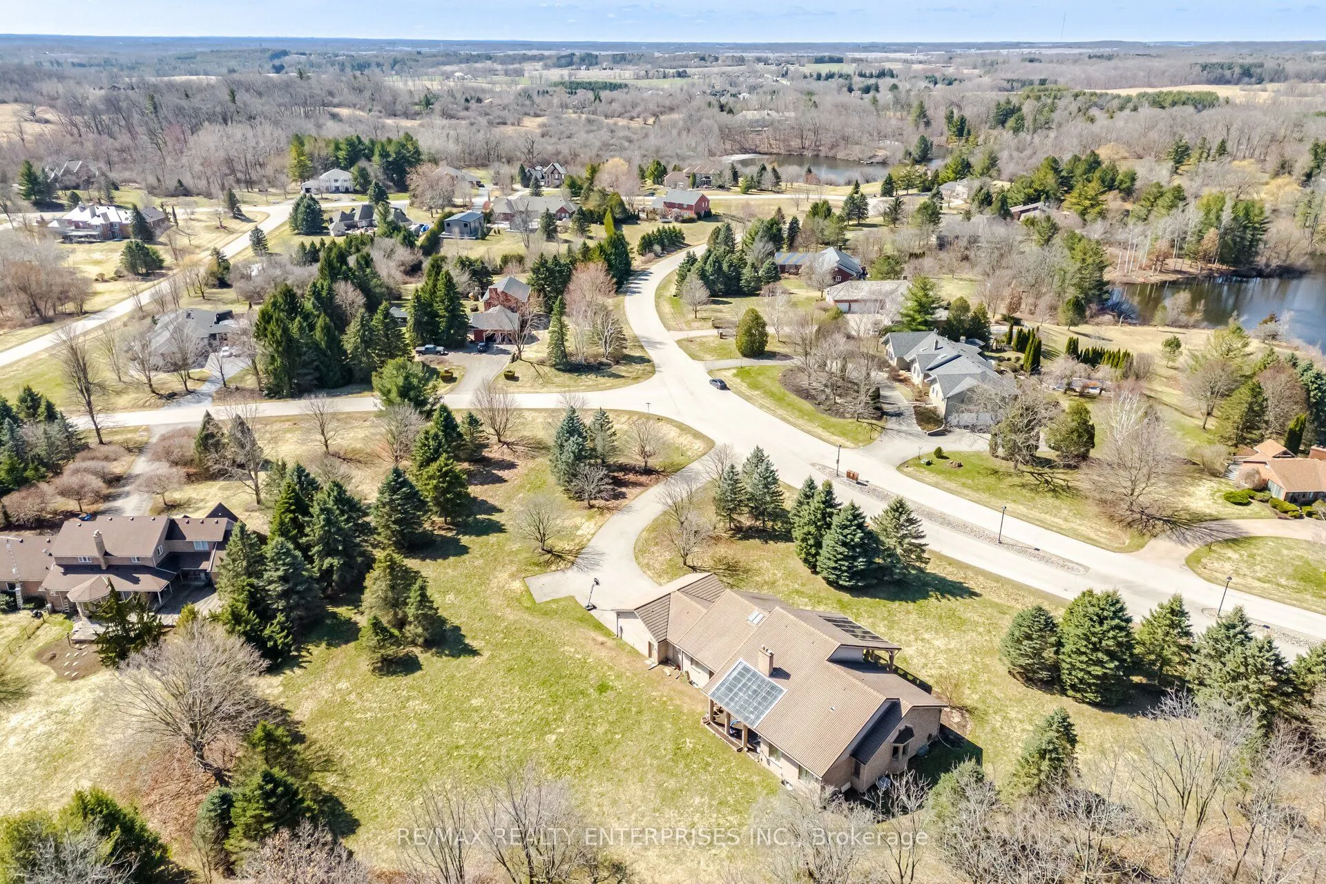 2 Stoney Brae Street