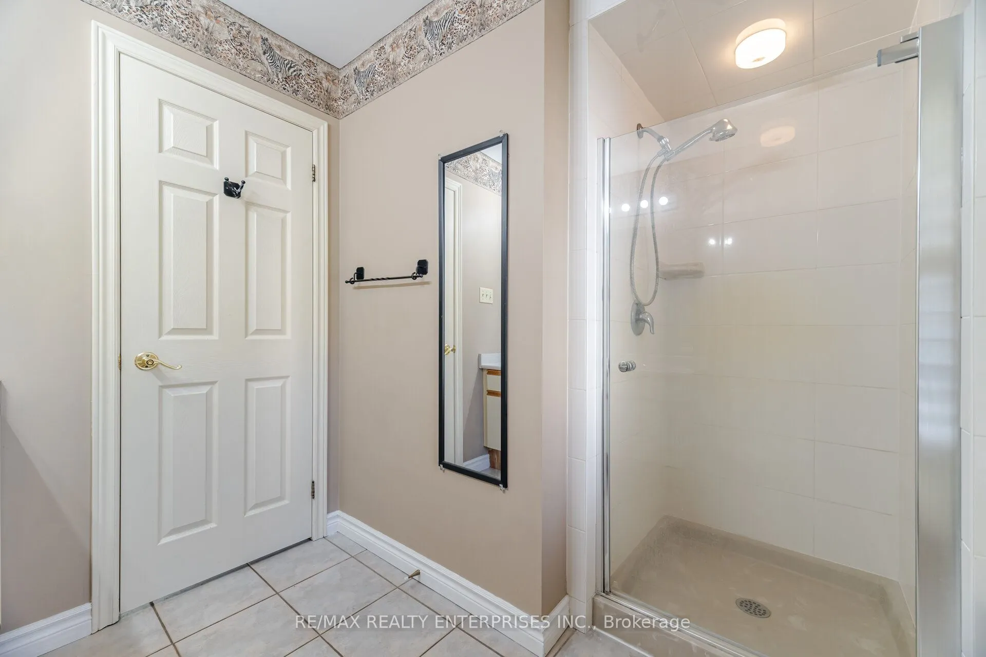 2 Stoney Brae Street