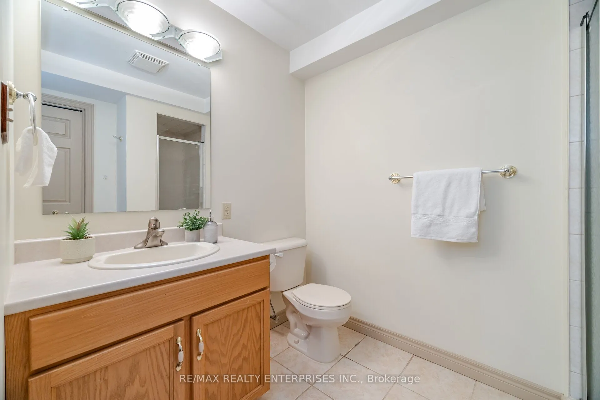 2 Stoney Brae Street