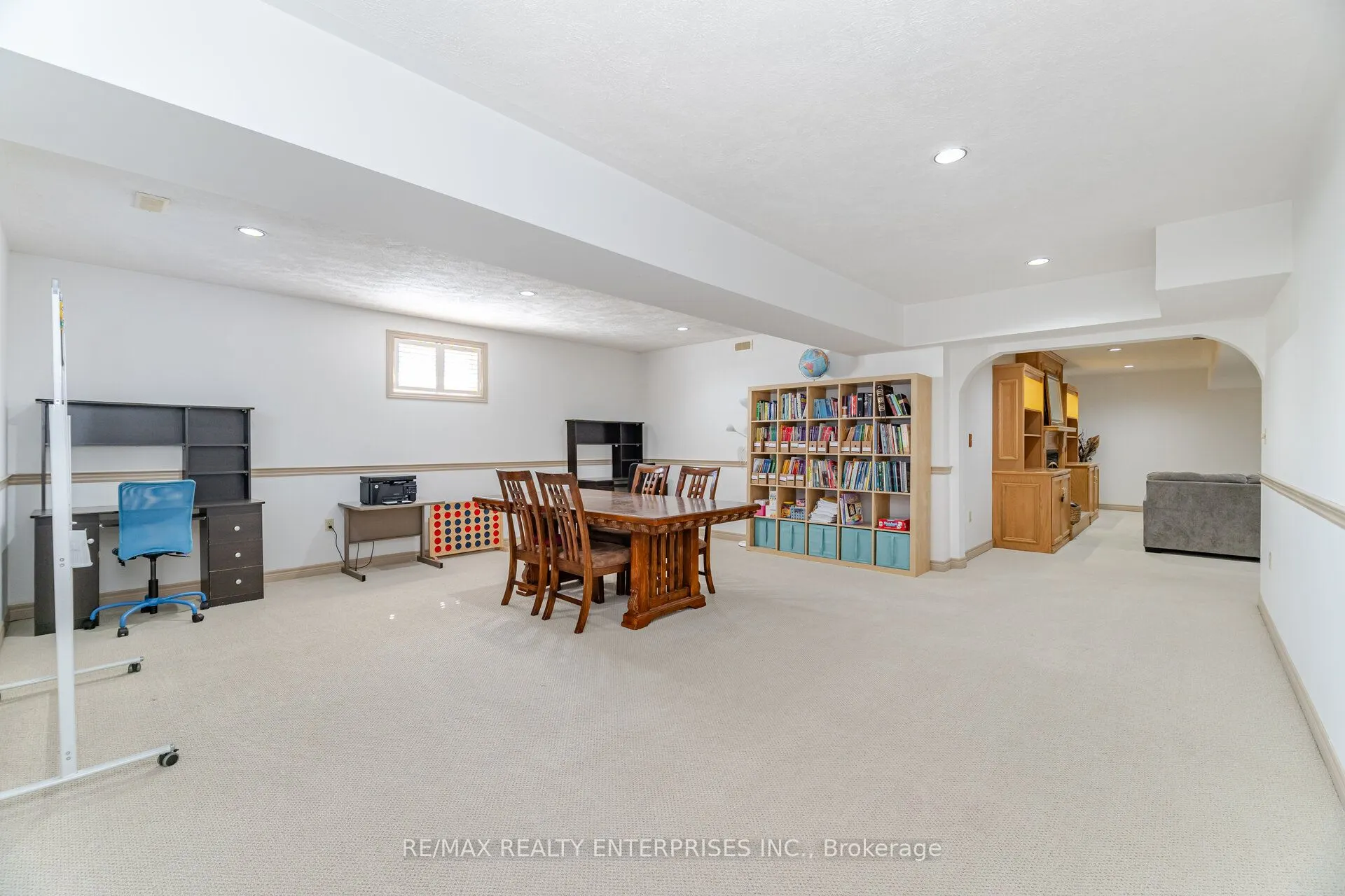 2 Stoney Brae Street