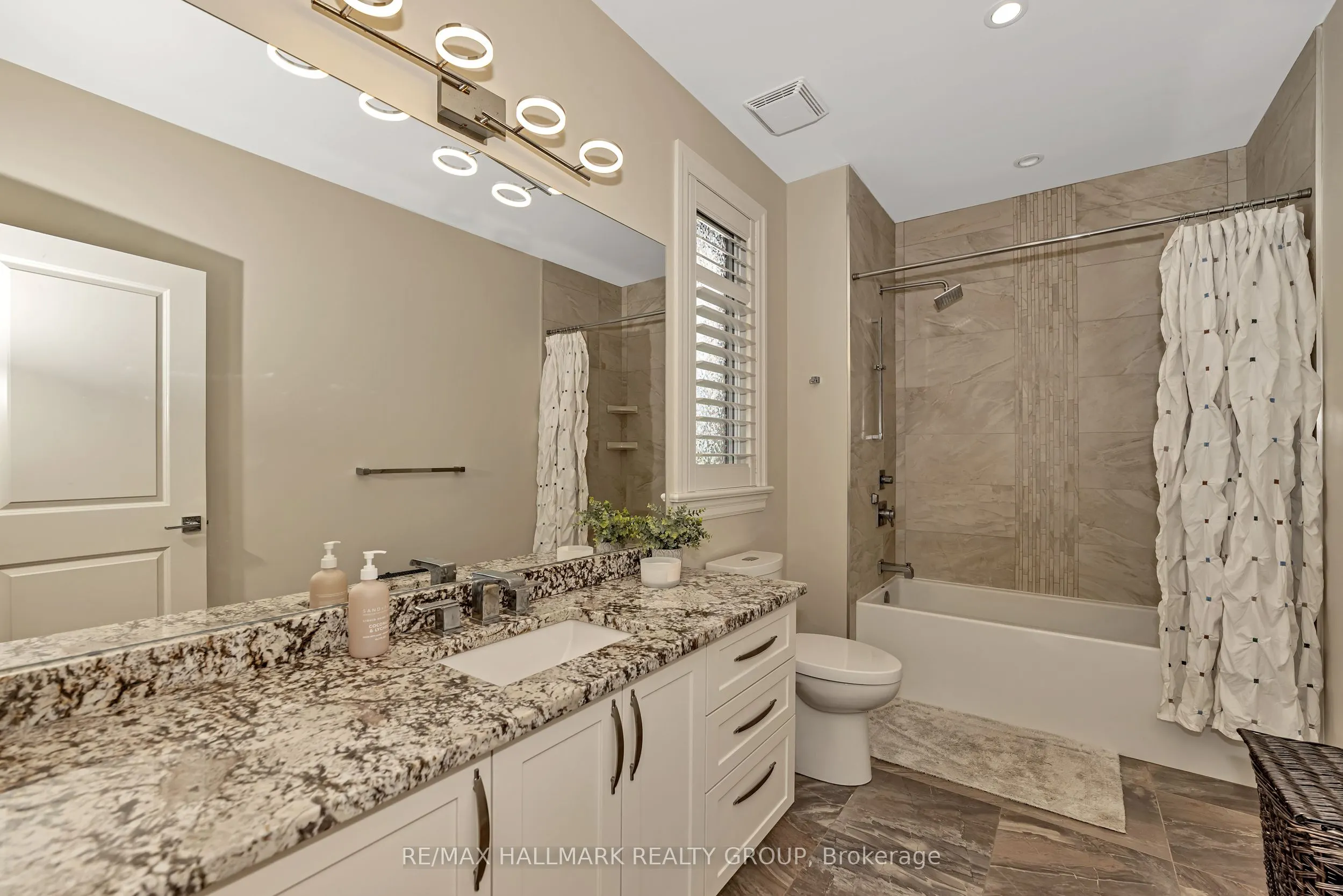 5813 Red Castle Ridge