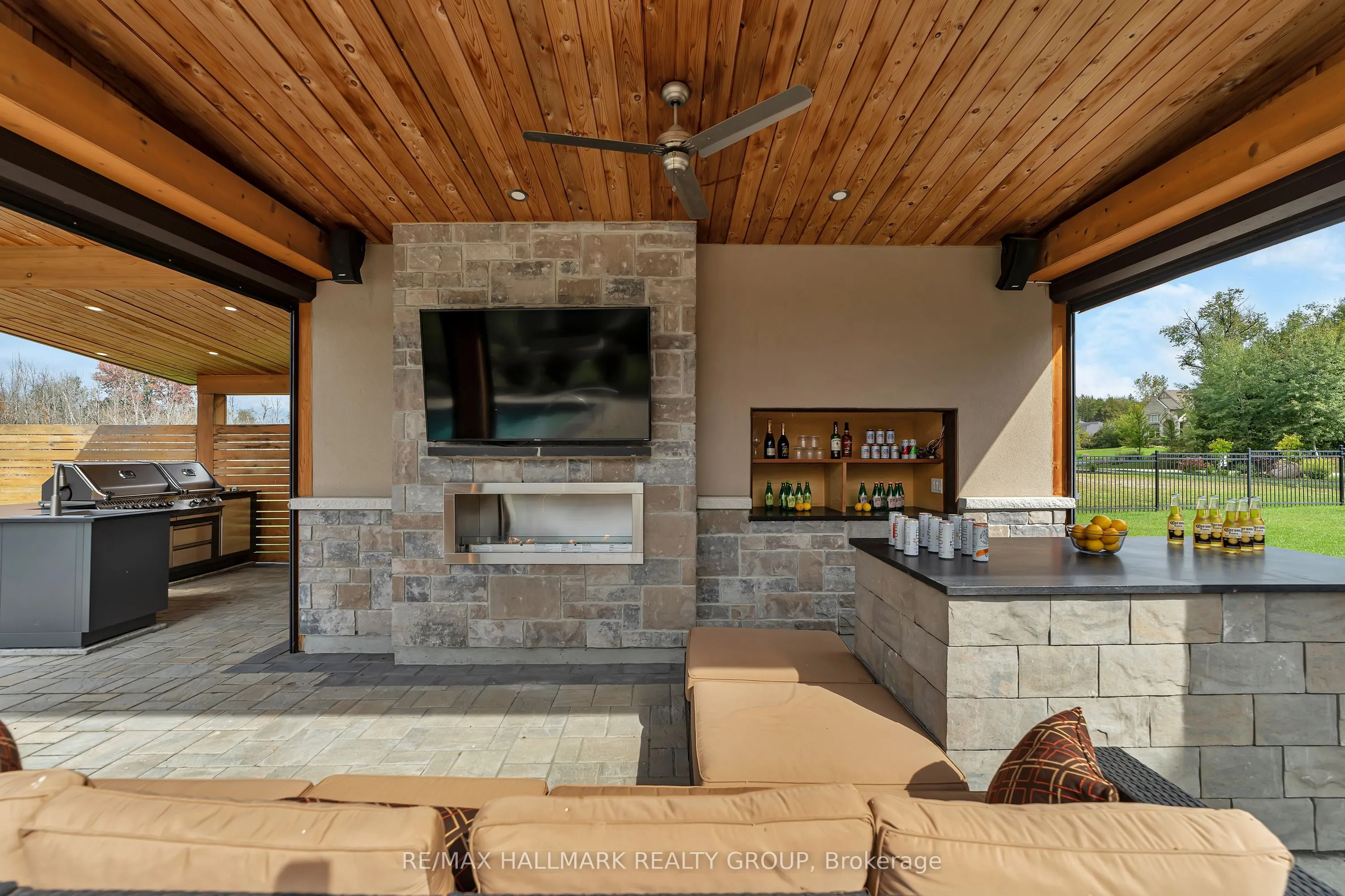 5813 Red Castle Ridge