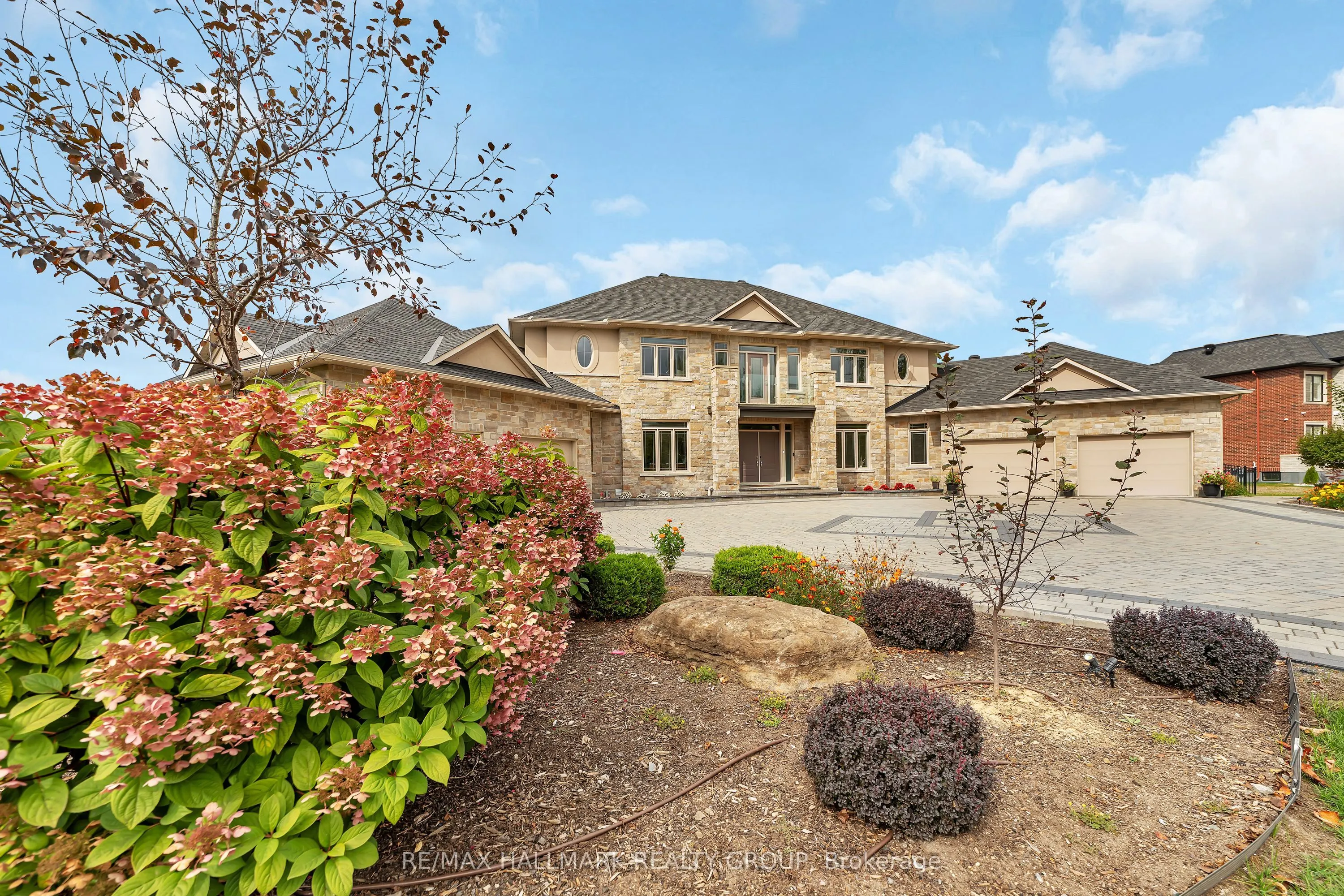 5813 Red Castle Ridge