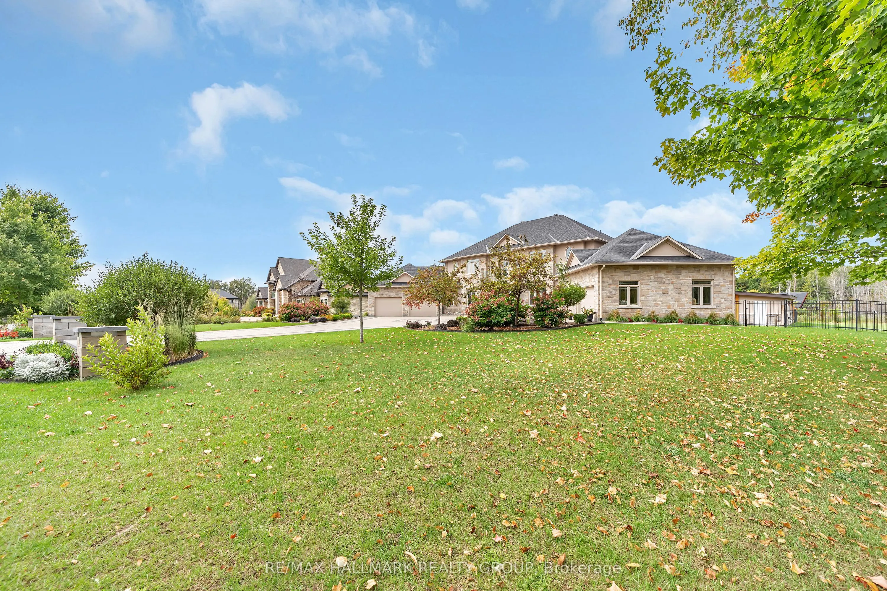 5813 Red Castle Ridge