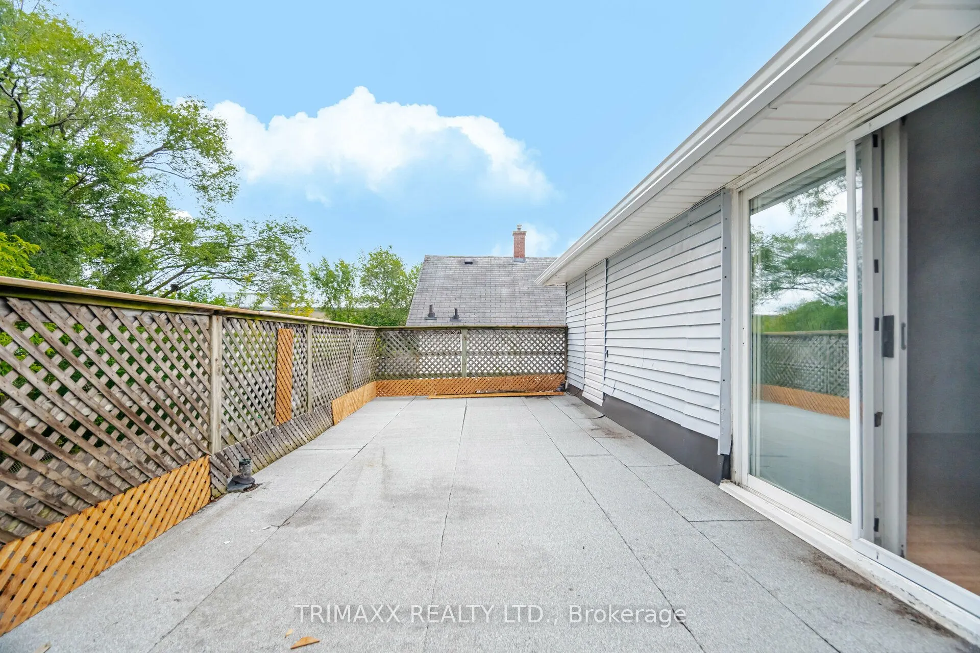 62 Pine Street N
