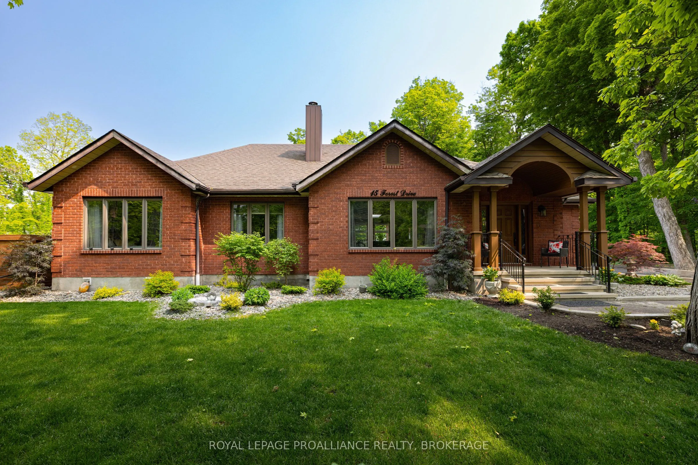 15 Forest Drive