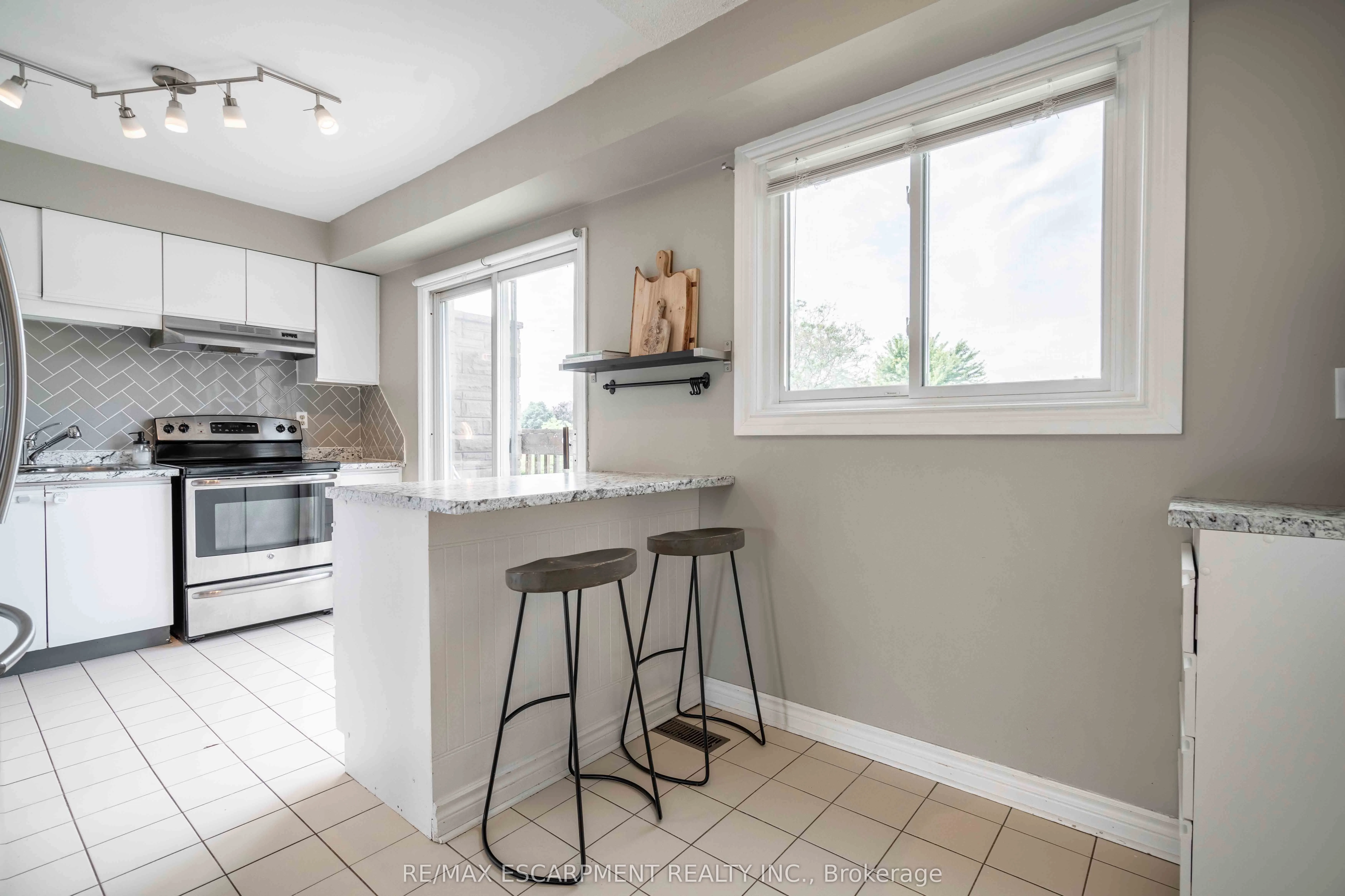 1155 Paramount Drive, #13