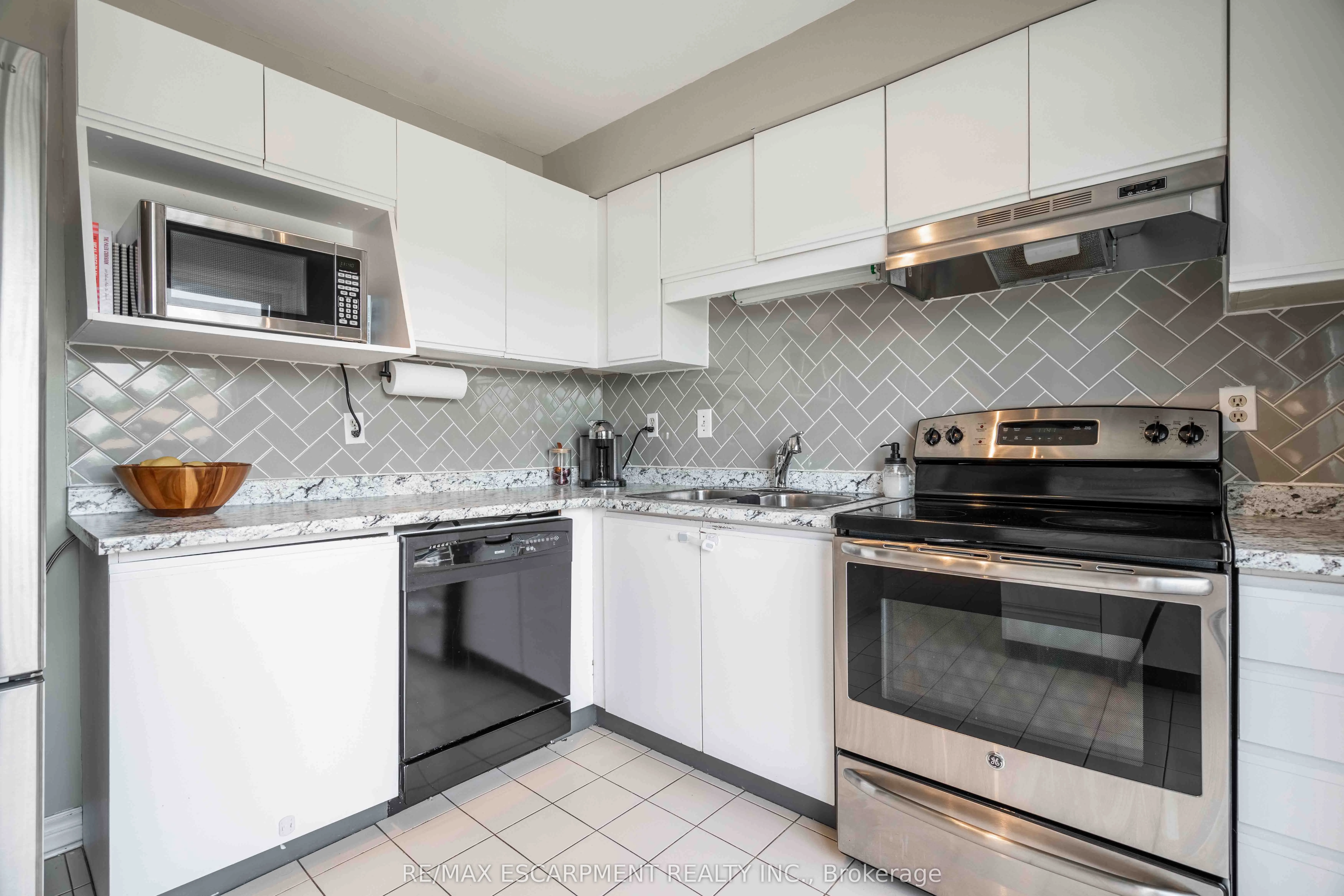 1155 Paramount Drive, #13