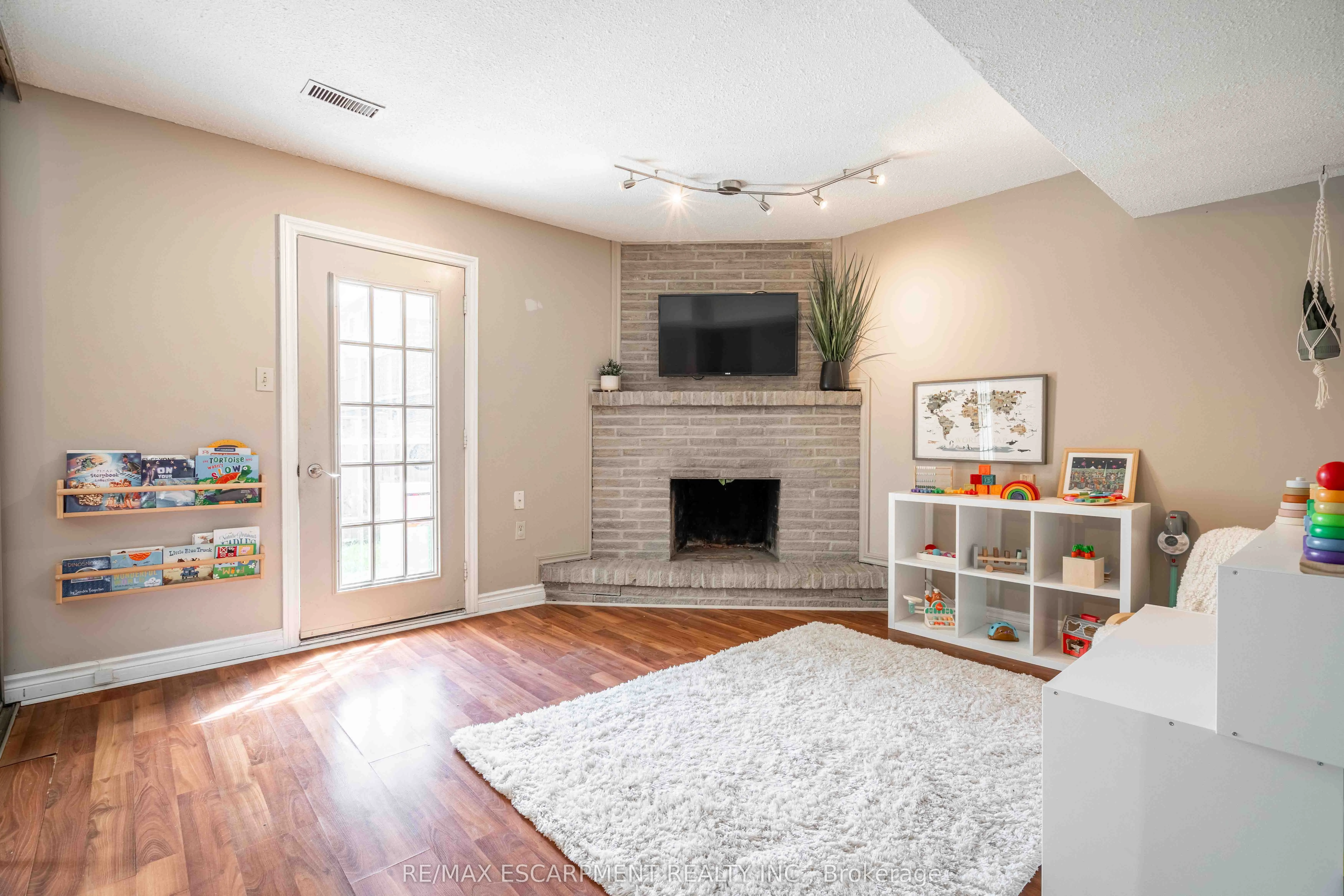 1155 Paramount Drive, #13