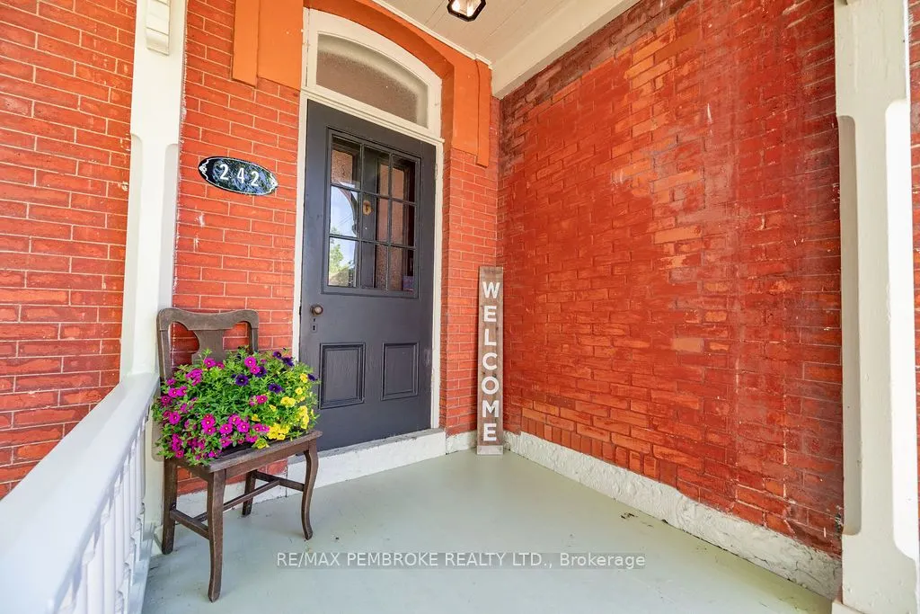 242 Supple Street
