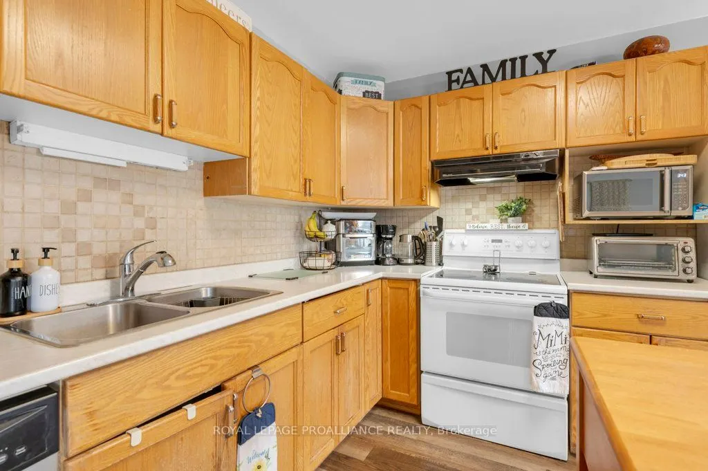 162 Prince Edward Street, #B