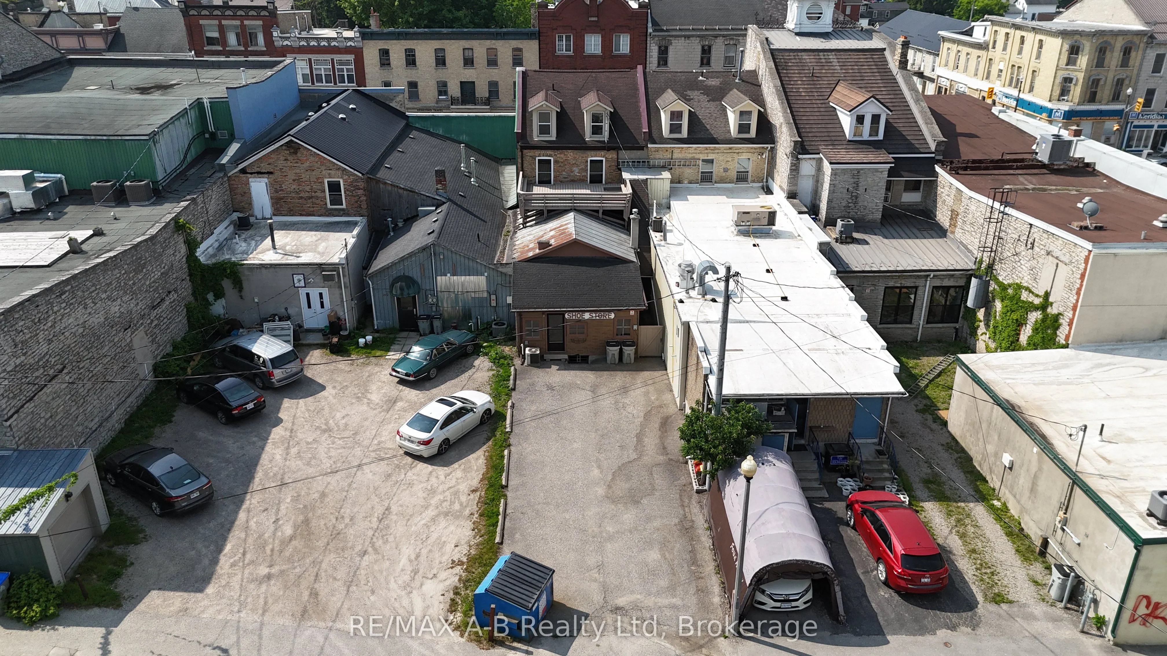 141-143 Queen Street E