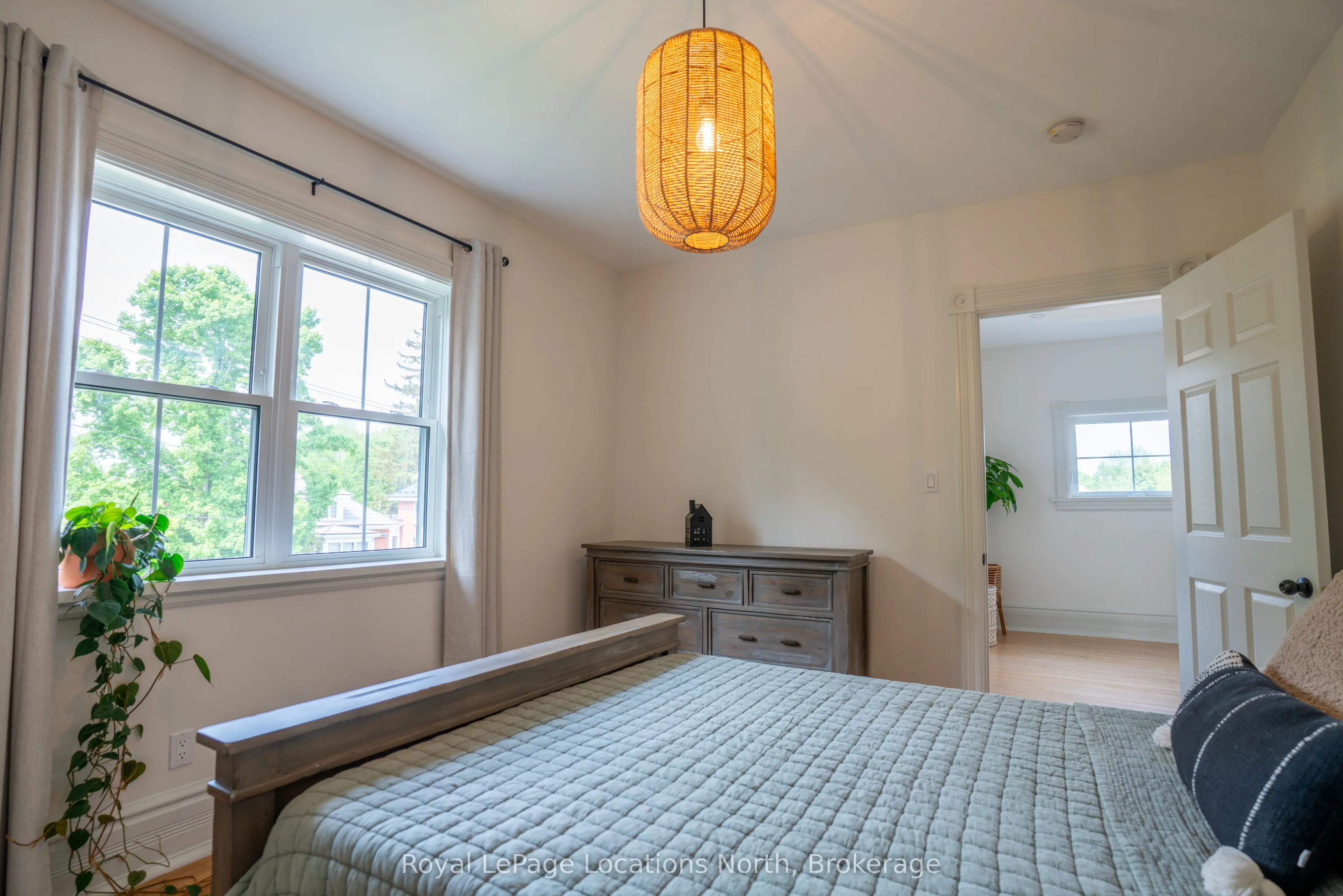 163 Trowbridge Street W
