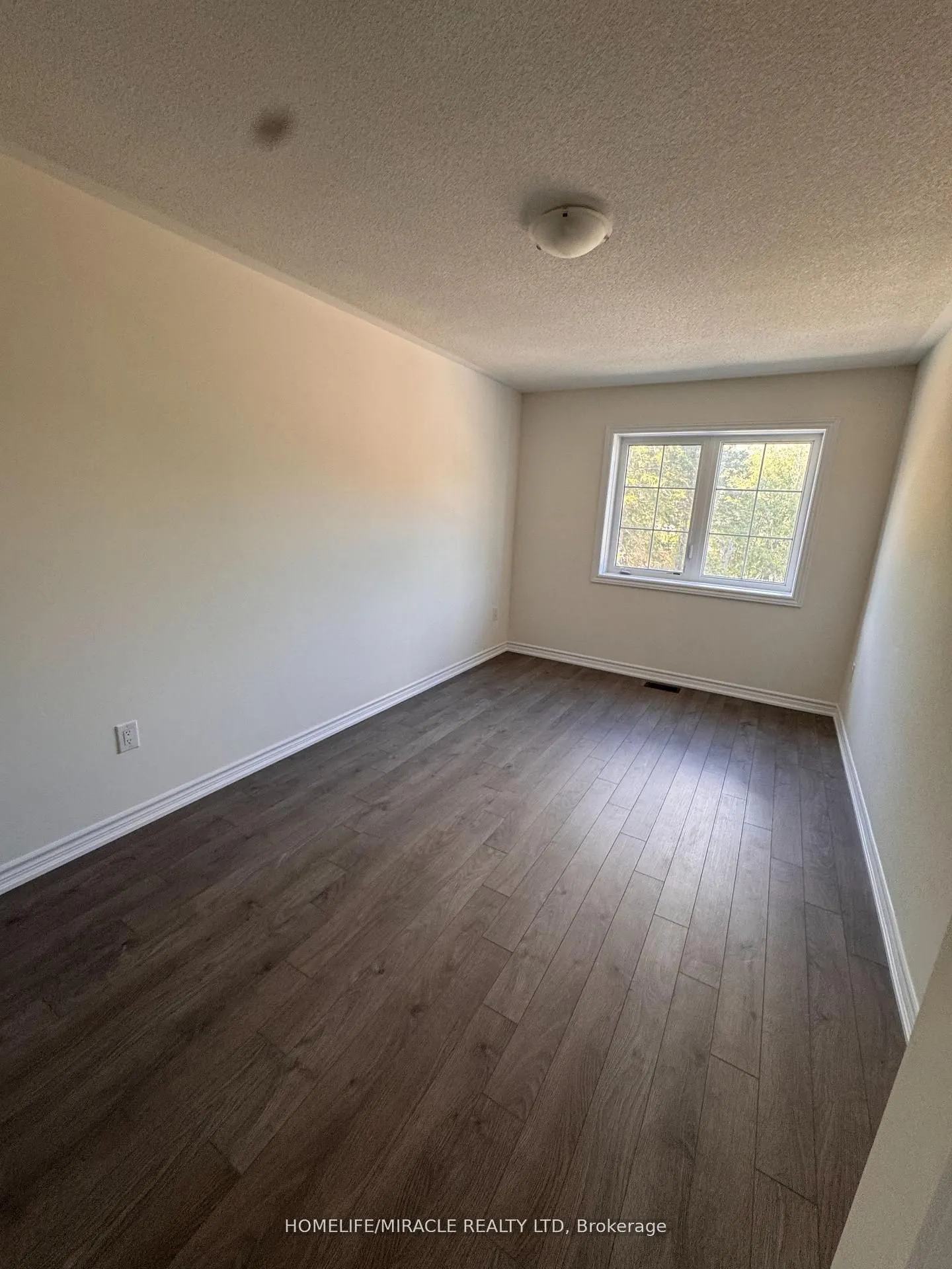 118 Winters Way