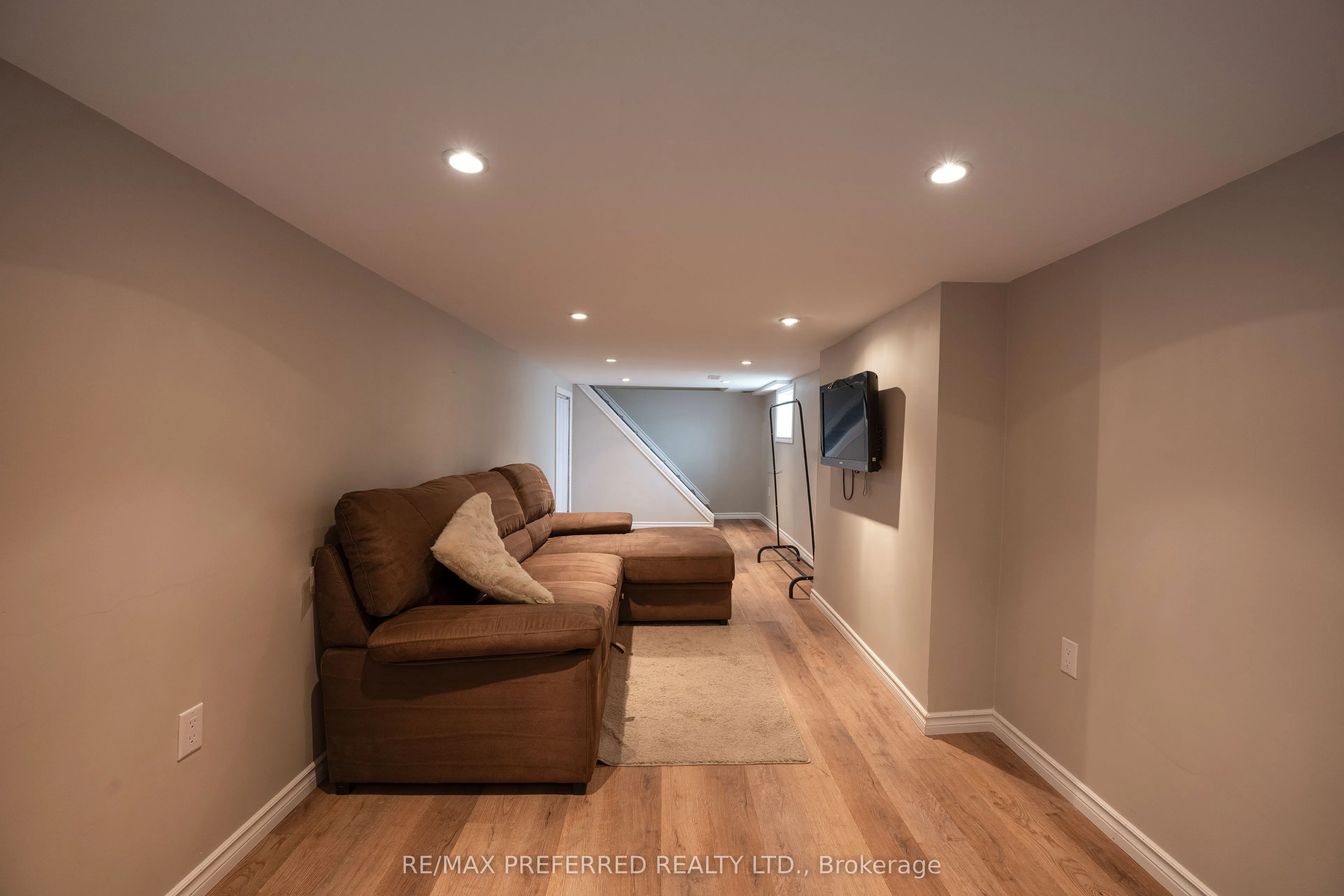 1072 Elm Avenue